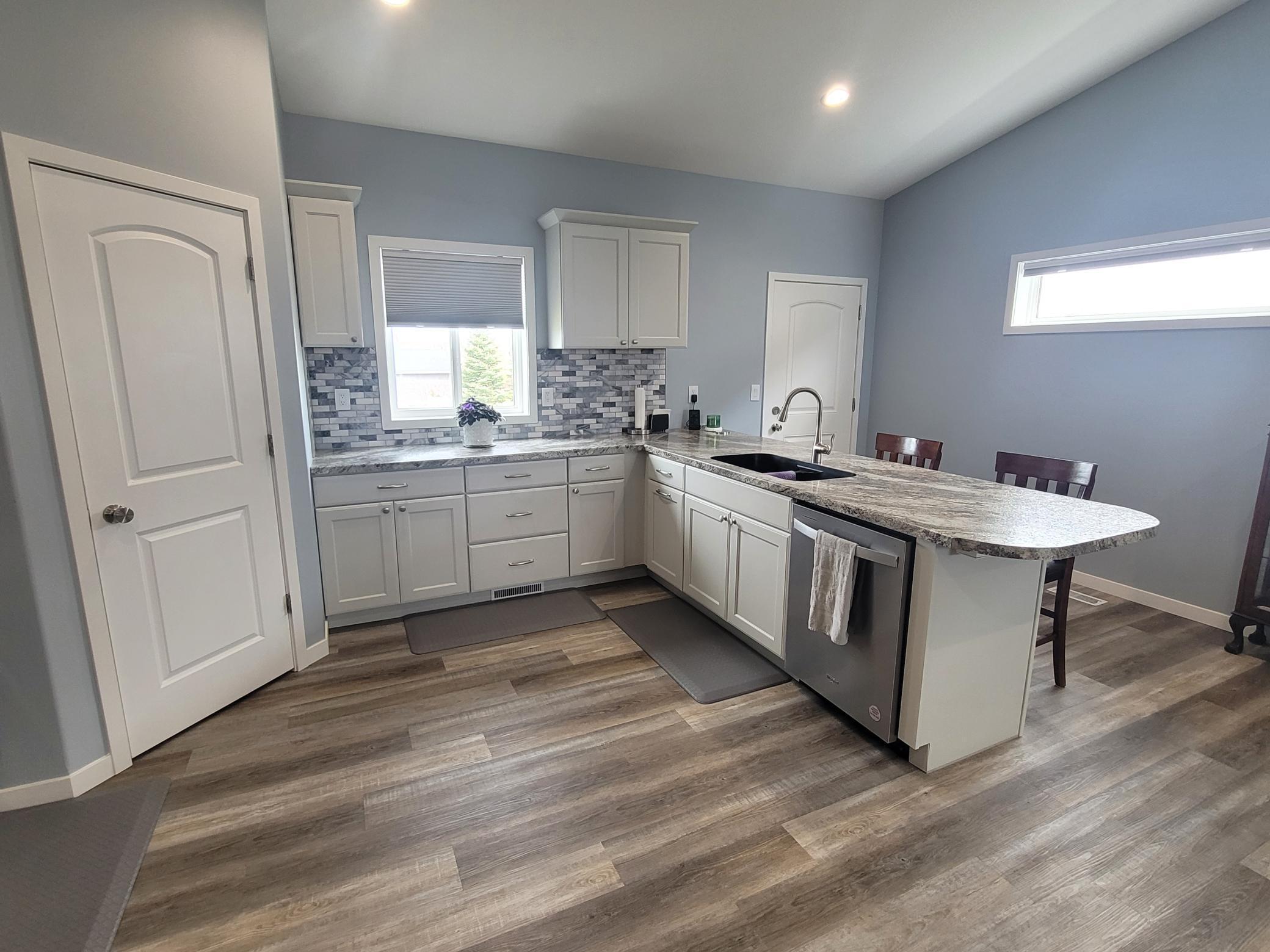 2024 single family home for sale at 2308 36th Avenue S in Moorhead, MN — 4 bed, 2 bath (photo 11 of 31)