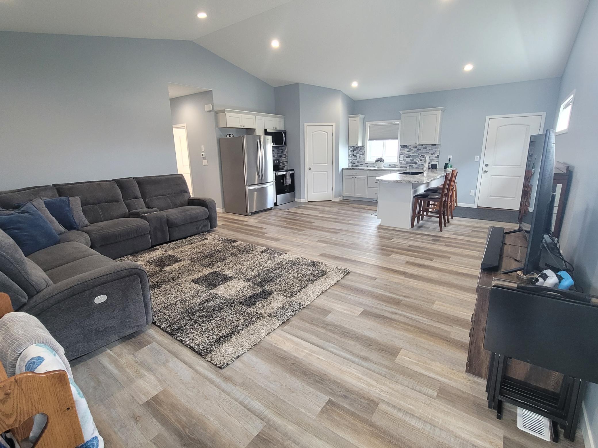 2024 single family home for sale at 2308 36th Avenue S in Moorhead, MN — 4 bed, 2 bath (photo 7 of 31)