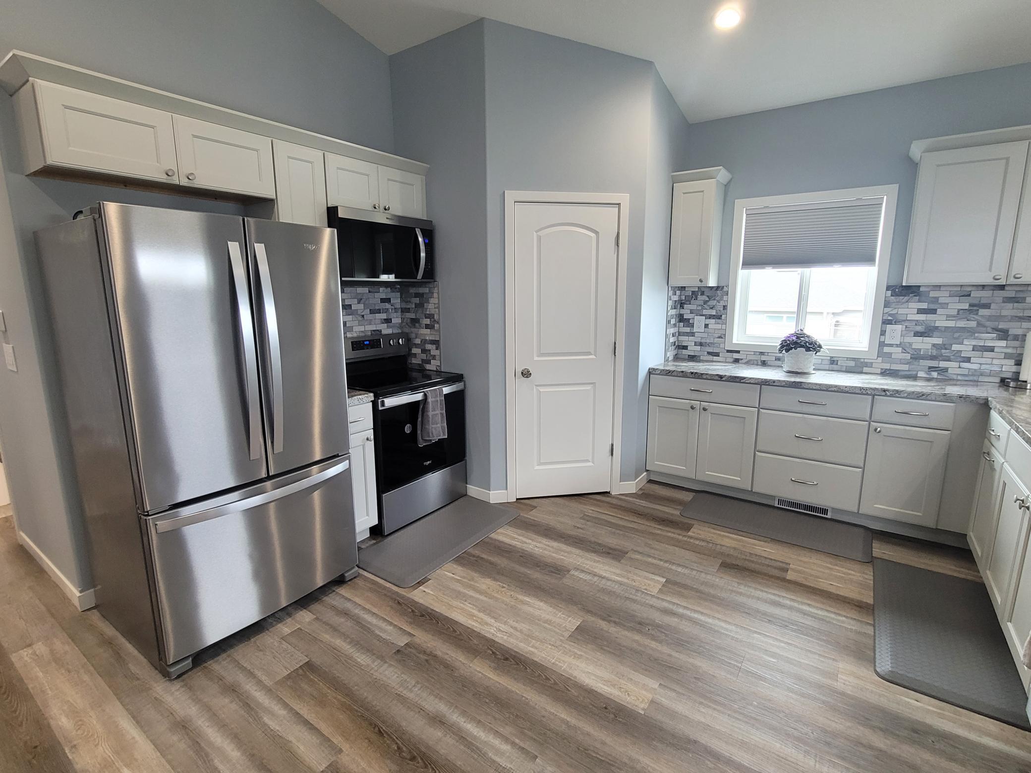 2024 single family home for sale at 2308 36th Avenue S in Moorhead, MN — 4 bed, 2 bath (photo 9 of 31)