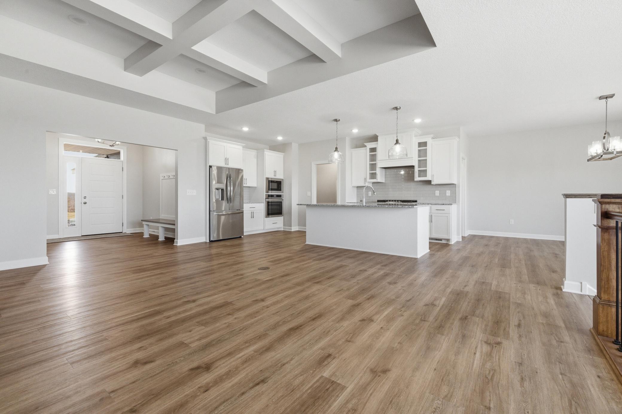 2026 single family home for sale at 3682 Royal Lytham Court, Unit #931 in Brainerd, MN — 6 bed, 4 bath (photo 3 of 38)
