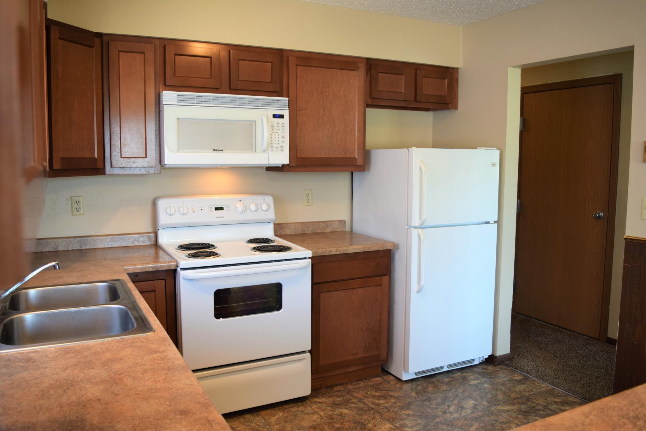 305-307 S 23rd Street S, Fargo ND 58103 - Photo 7 of 26
