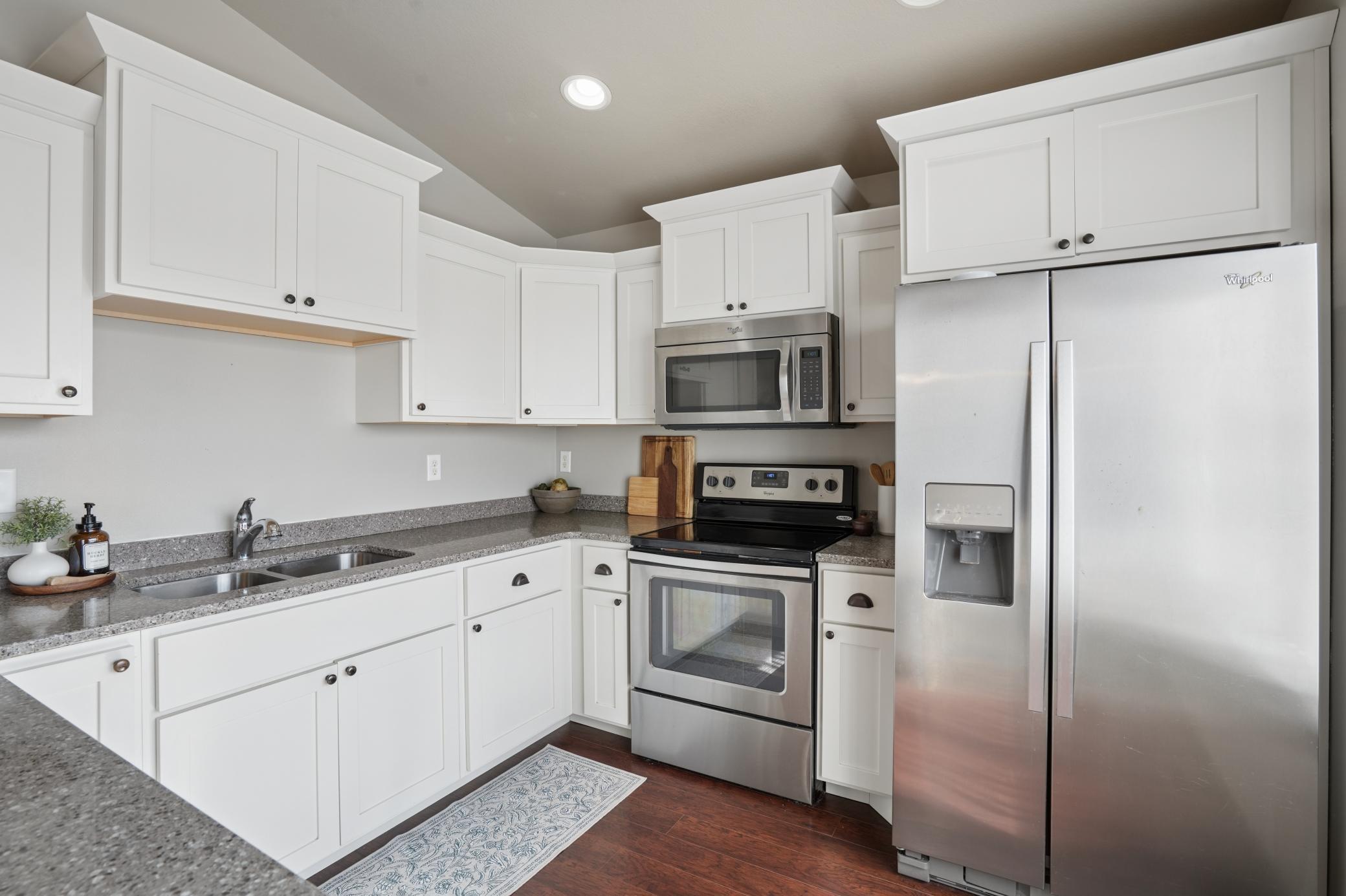 2015 single family home for sale at 5594 Justice Drive S in Fargo, ND — 4 bed, 2 bath (photo 10 of 25)