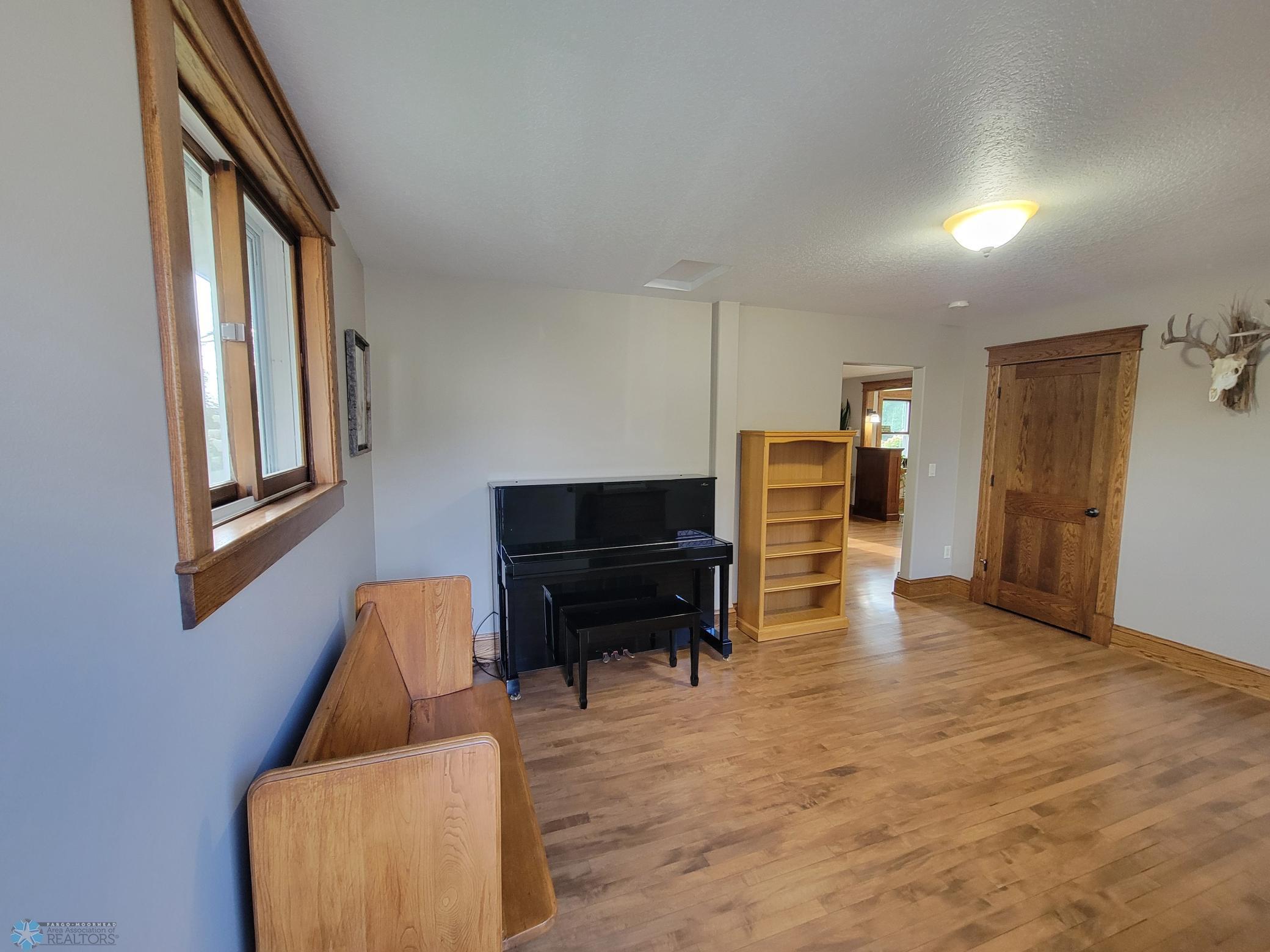 551 Wall Avenue, Horace ND 58047 - Photo 10 of 37