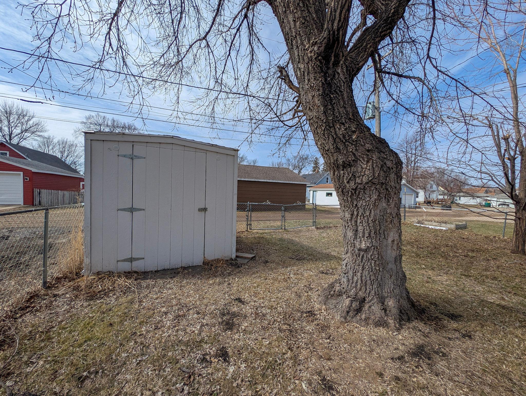 323 10th Street N, Breckenridge MN 56520 - Photo 21 of 27