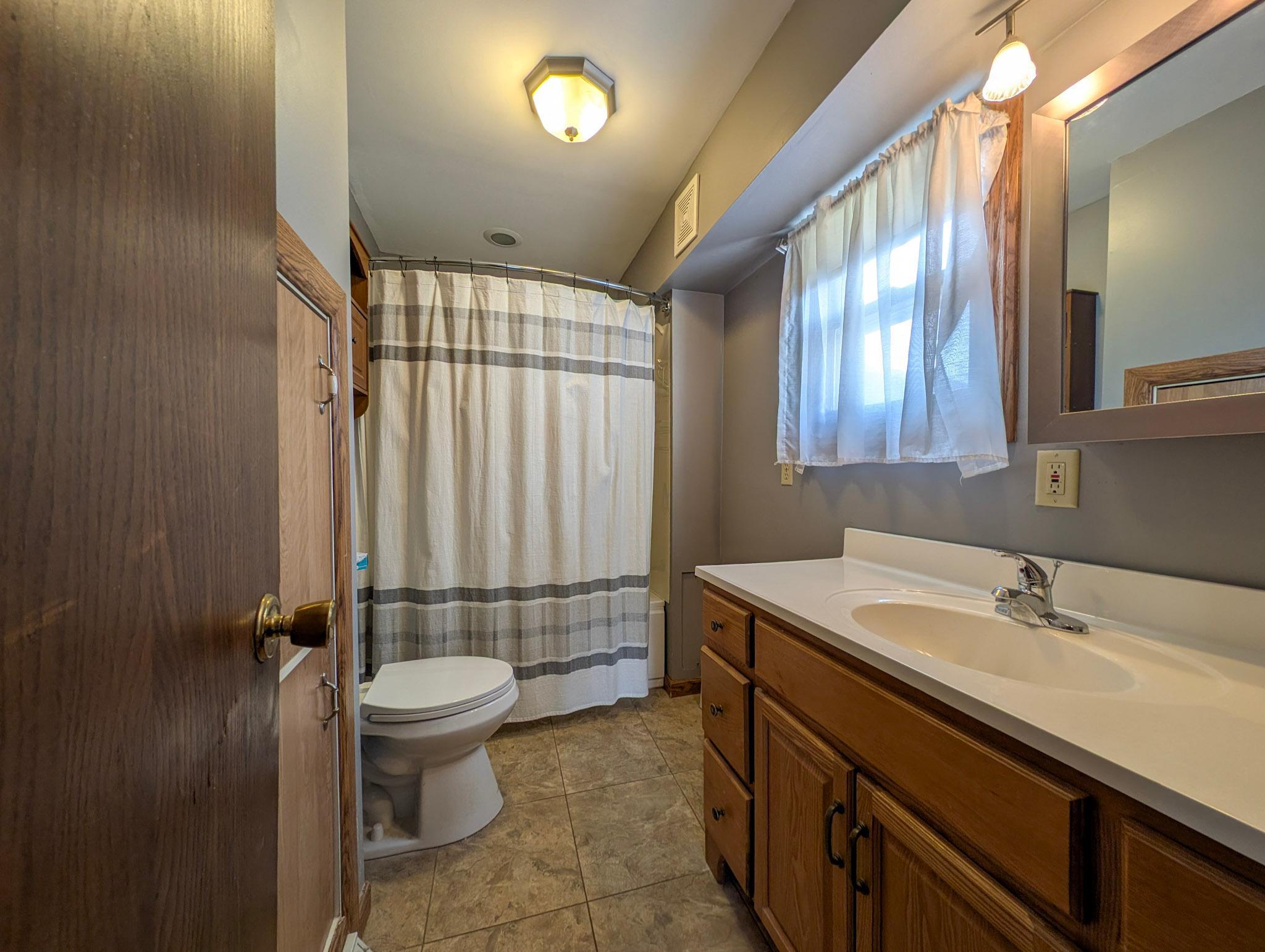 323 10th Street N, Breckenridge MN 56520 - Photo 8 of 27