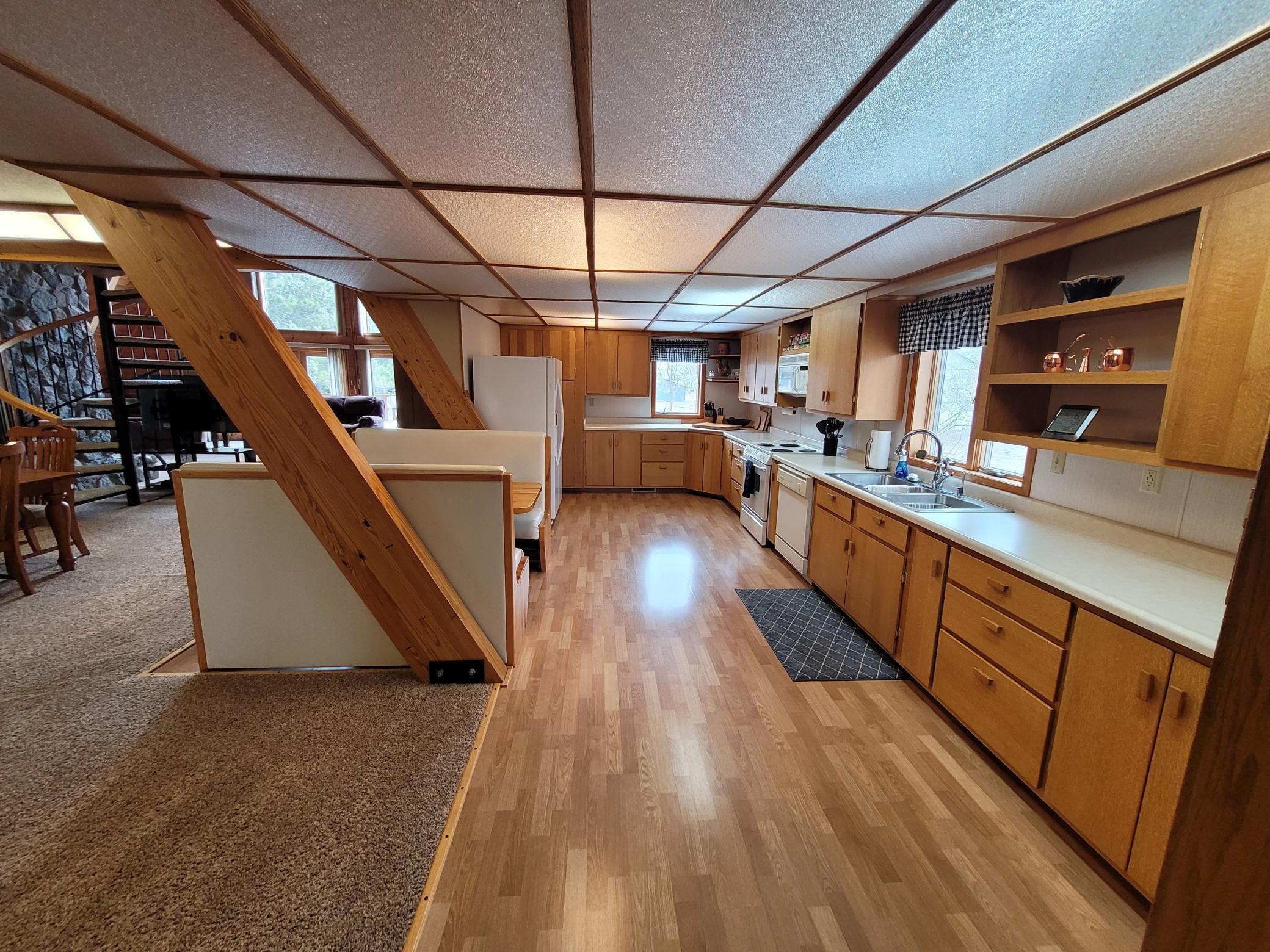 1993 single family home for sale at 26455 State Highway 78 in Battle Lake, MN — 3 bed, 2 bath (photo 4 of 37)