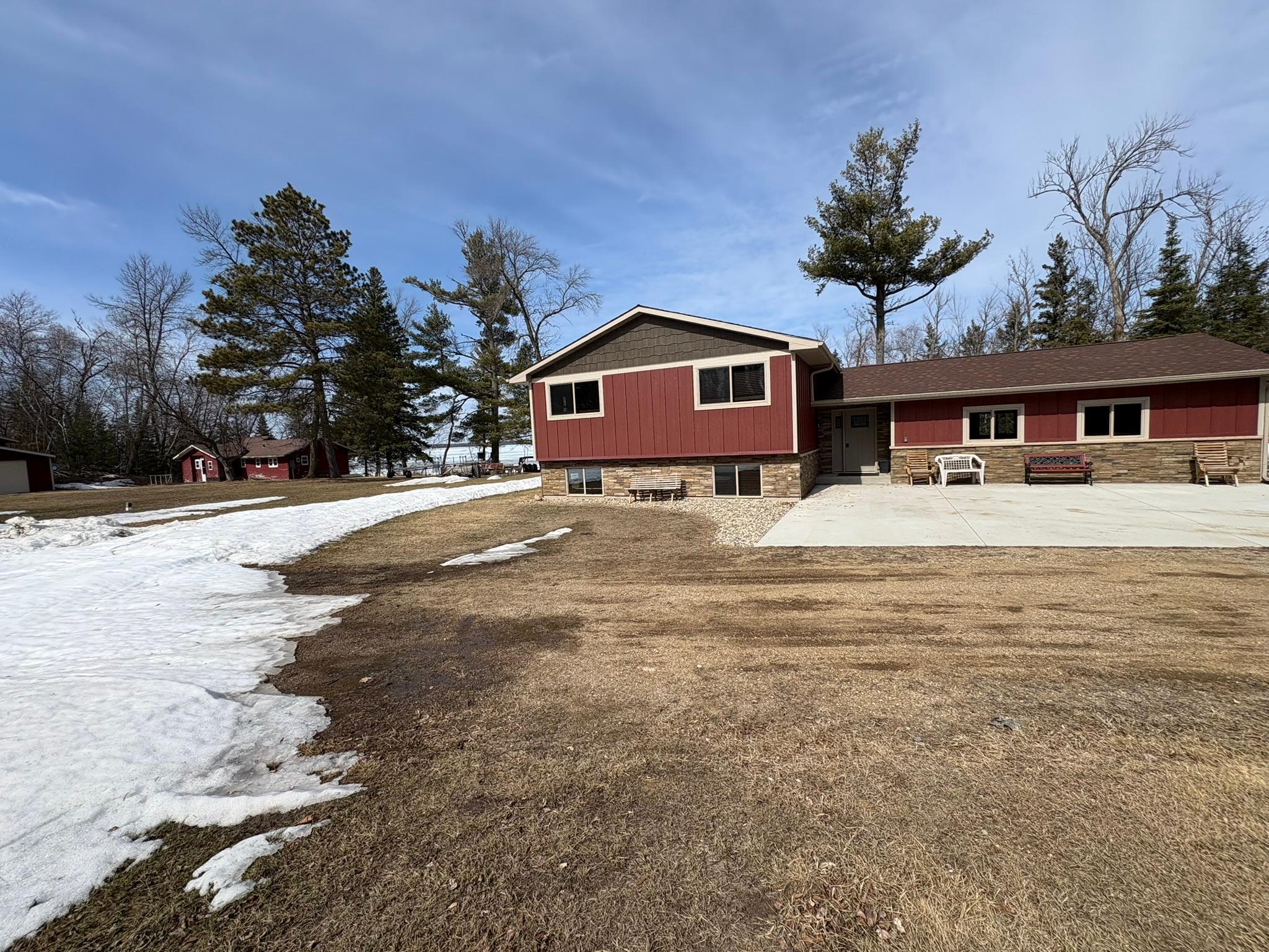 1978 single family home for sale at 46824 Foss Road in Osage, MN — 5 bed, 3 bath (photo 3 of 35)