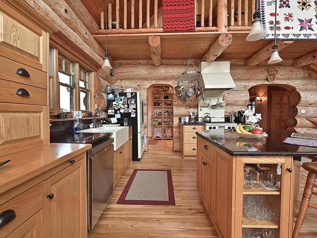 2006 single family home for sale at 26411 Old Bridge Road in Grand Rapids, MN — 4 bed, 3 bath (photo 7 of 29)