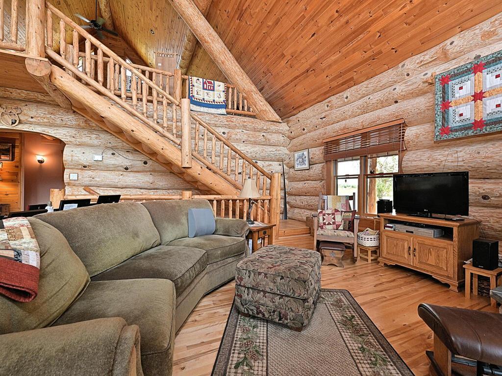 2006 single family home for sale at 26411 Old Bridge Road in Grand Rapids, MN — 4 bed, 3 bath (photo 11 of 29)