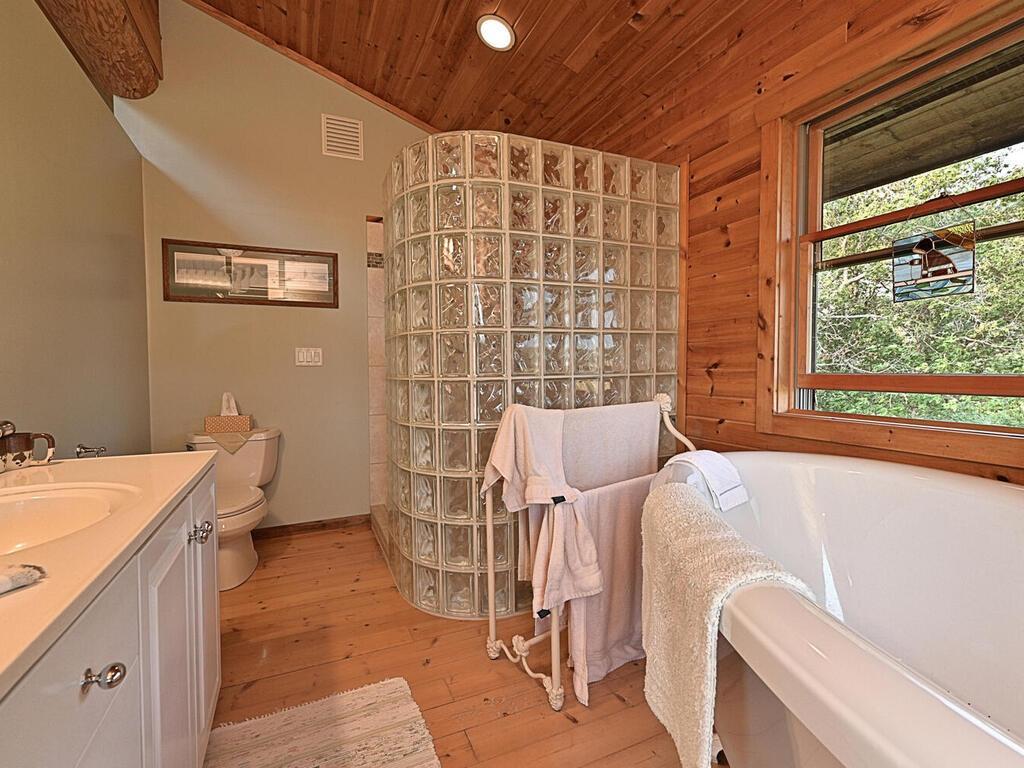 2006 single family home for sale at 26411 Old Bridge Road in Grand Rapids, MN — 4 bed, 3 bath (photo 14 of 29)