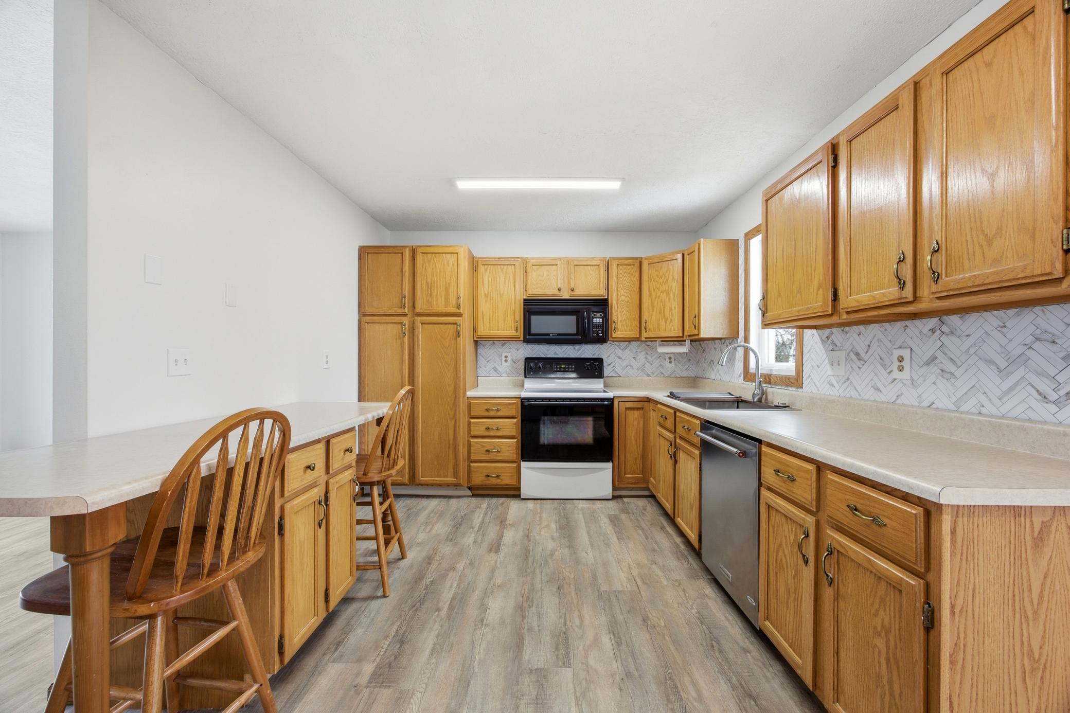 2155 4th Avenue E, West Fargo ND 58078 - Photo 8 of 28