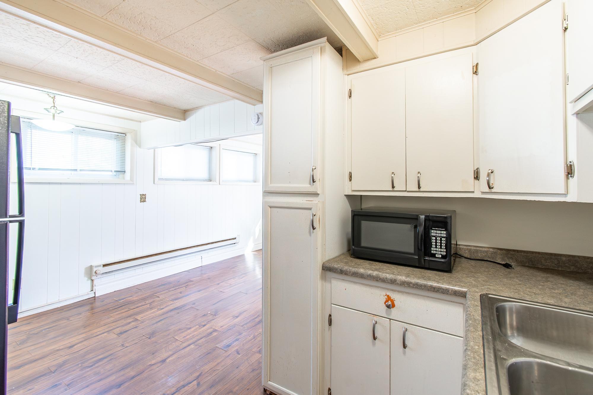 1962 triplex for sale at 1406 24th Avenue S in Moorhead, MN — 5 bed, 4 bath (photo 11 of 29)