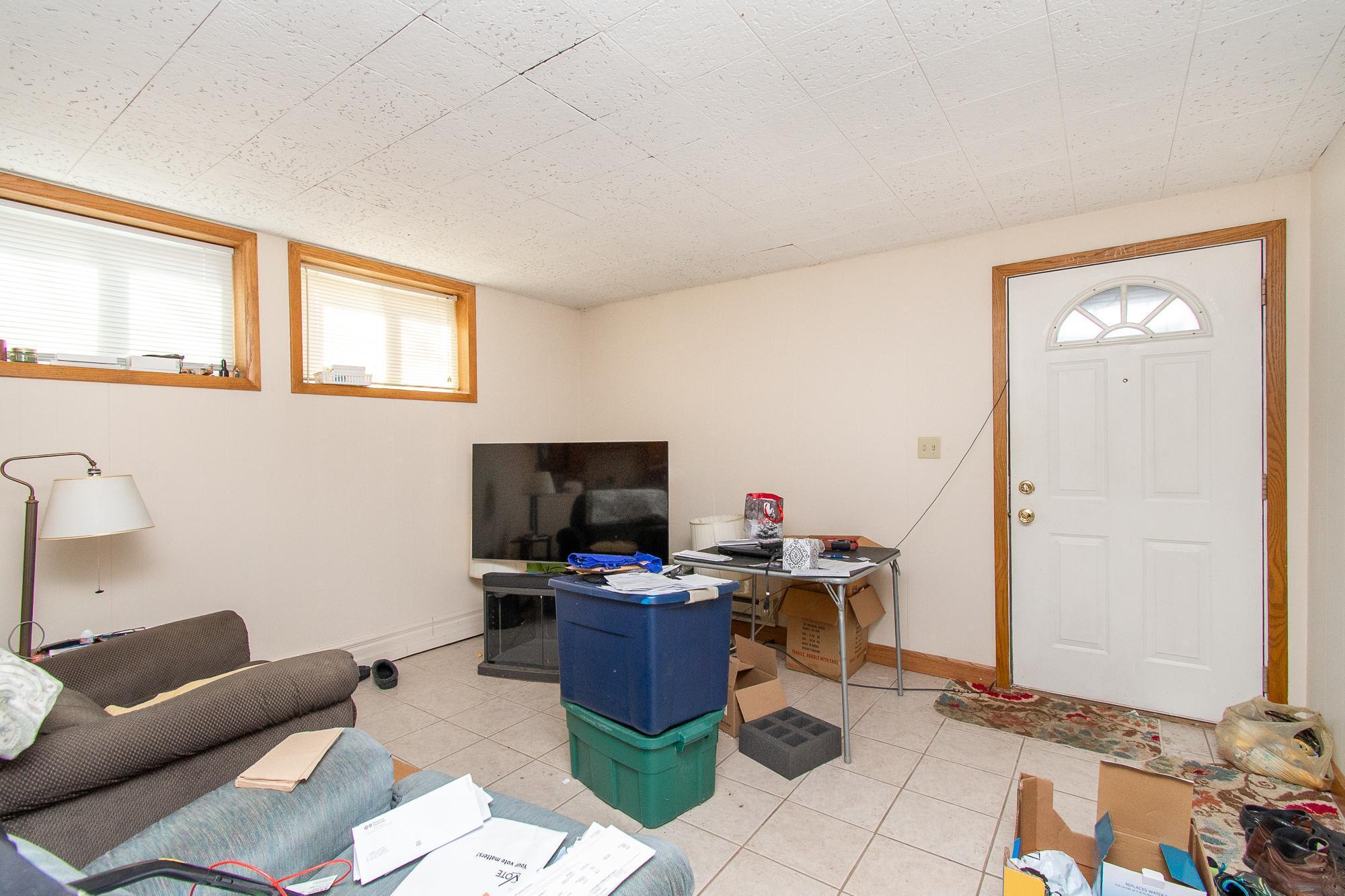 1962 triplex for sale at 1406 24th Avenue S in Moorhead, MN — 5 bed, 4 bath (photo 18 of 29)