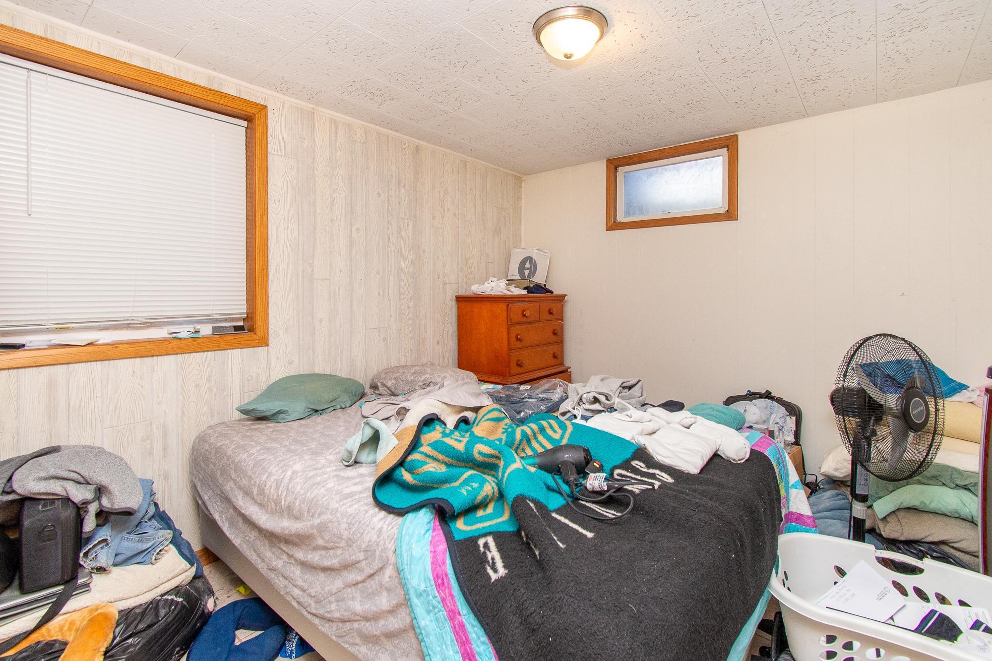 1962 triplex for sale at 1406 24th Avenue S in Moorhead, MN — 5 bed, 4 bath (photo 21 of 29)