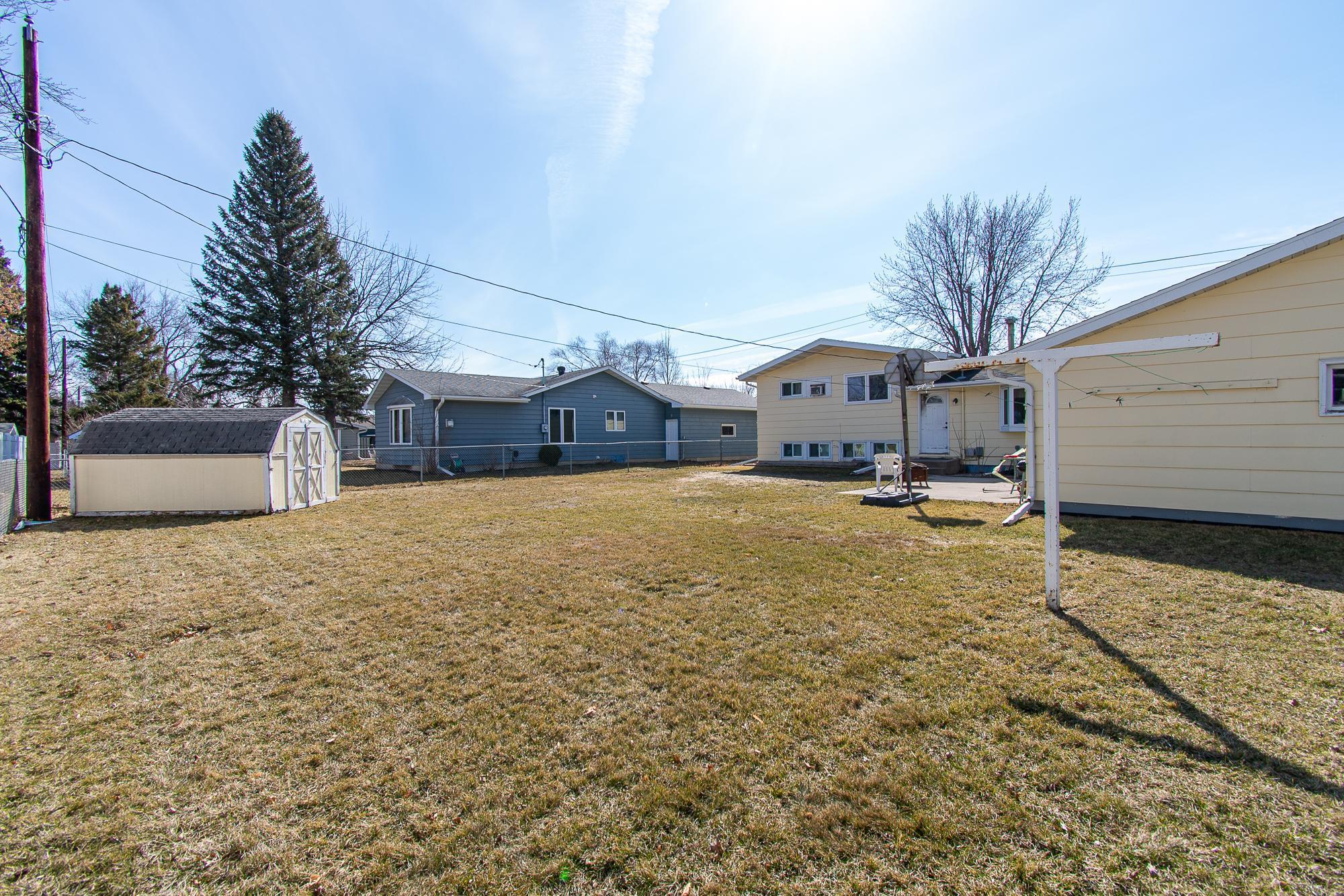 1962 triplex for sale at 1406 24th Avenue S in Moorhead, MN — 5 bed, 4 bath (photo 28 of 29)