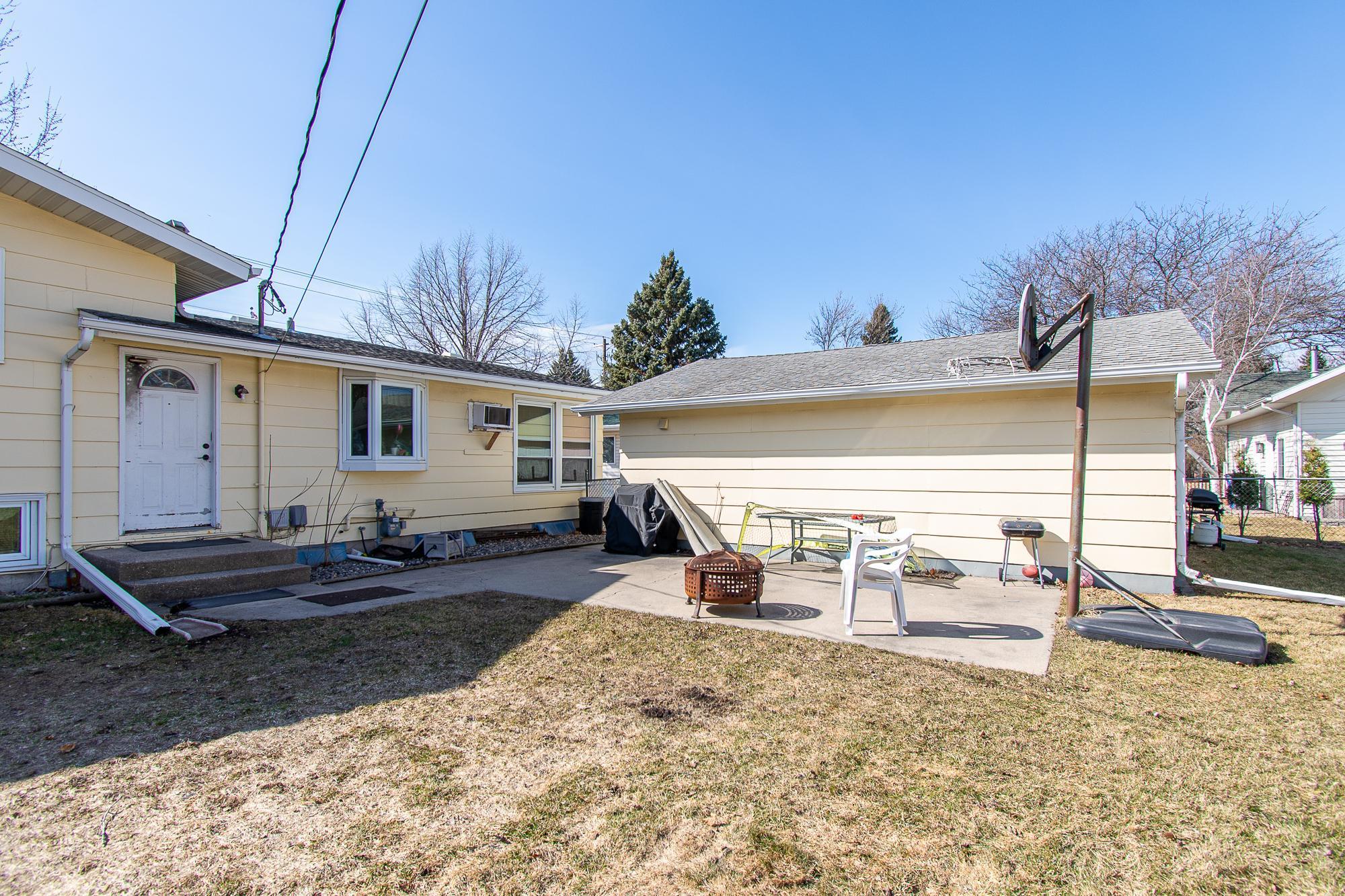 1962 triplex for sale at 1406 24th Avenue S in Moorhead, MN — 5 bed, 4 bath (photo 29 of 29)