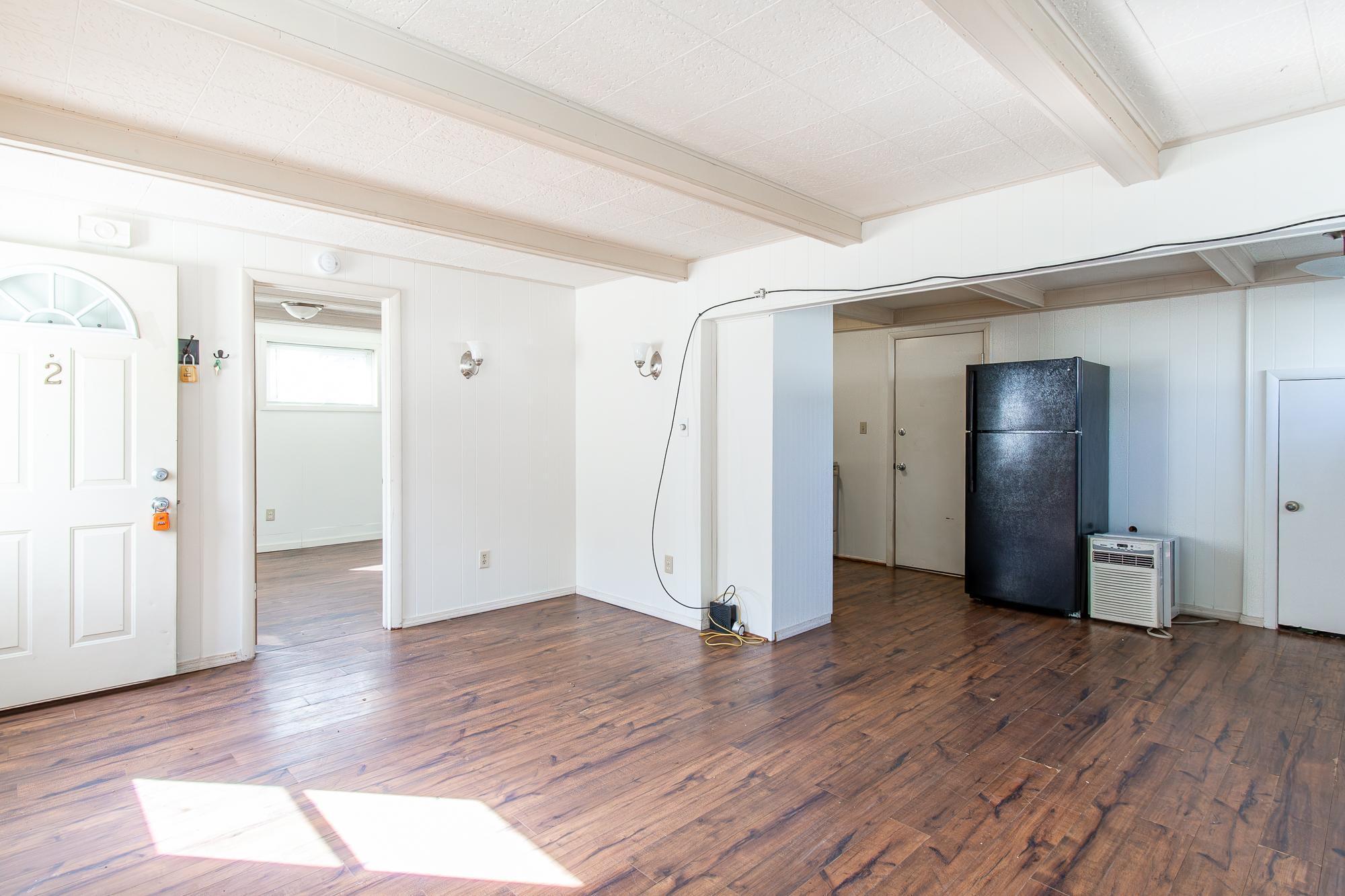 1962 triplex for sale at 1406 24th Avenue S in Moorhead, MN — 5 bed, 4 bath (photo 6 of 29)