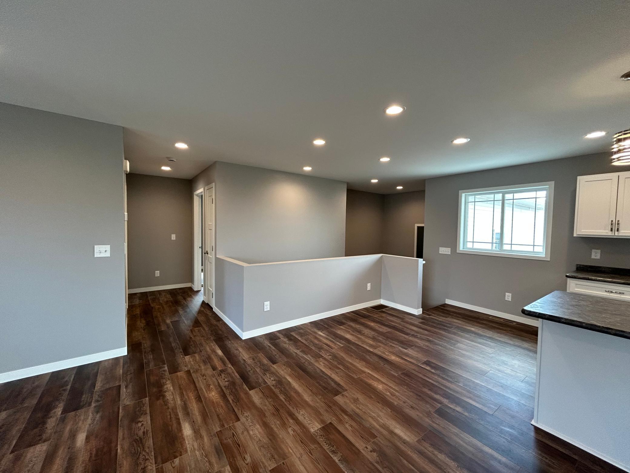 2022 single family home for sale at 2008 Nelson Drive in Thief River Falls, MN — 3 bed, 2 bath (photo 18 of 54)