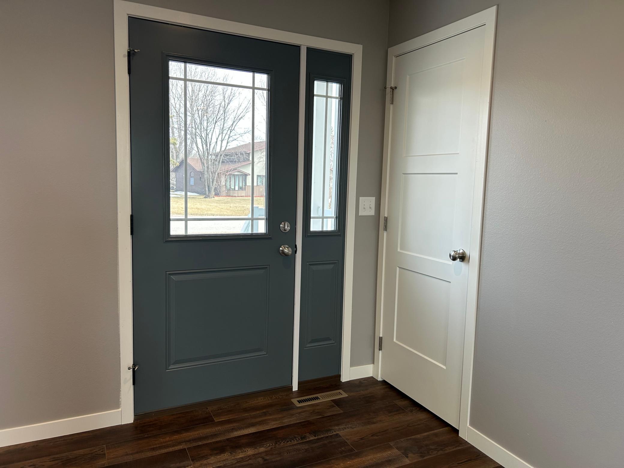 2022 single family home for sale at 2008 Nelson Drive in Thief River Falls, MN — 3 bed, 2 bath (photo 19 of 54)