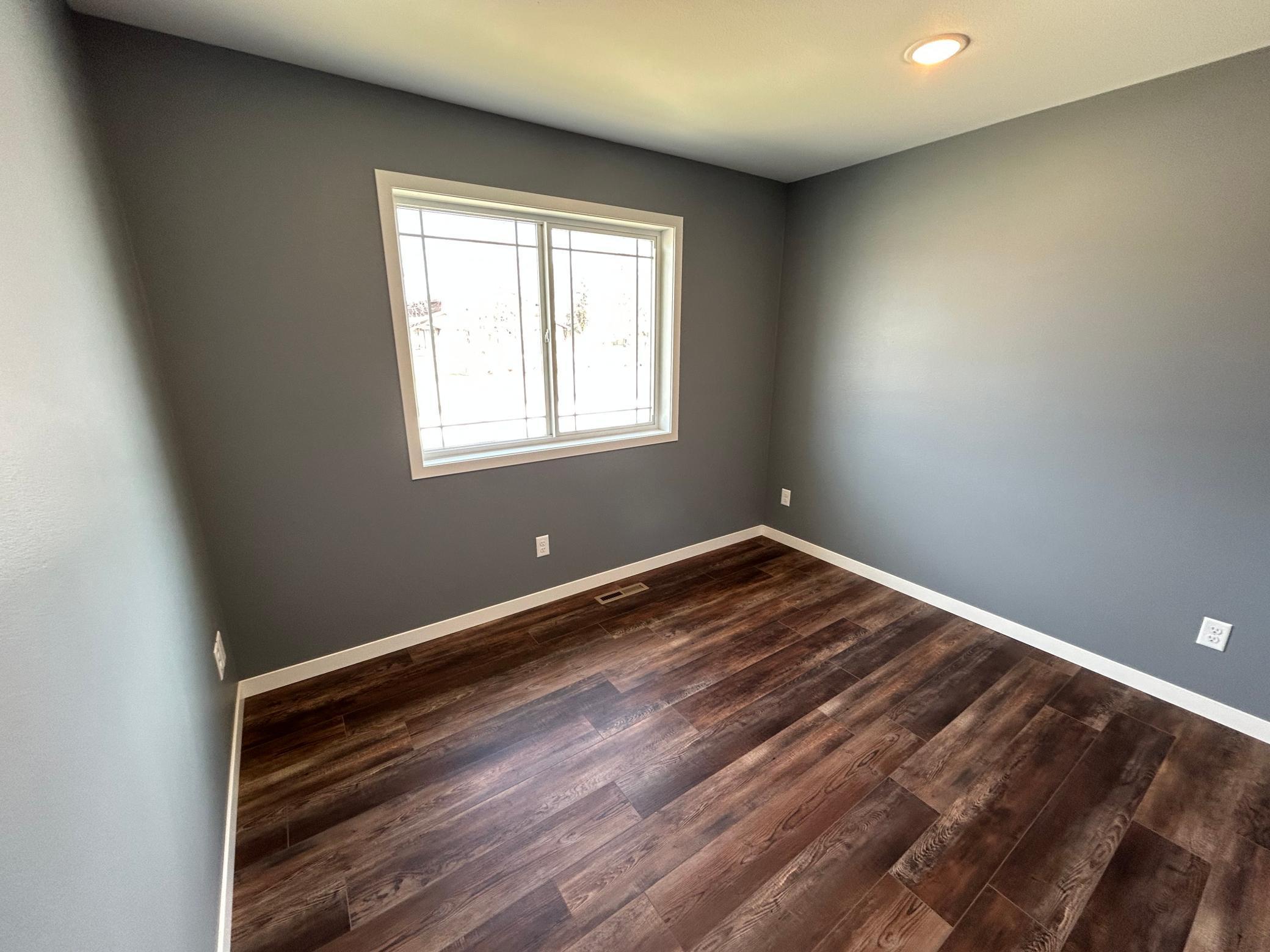 2022 single family home for sale at 2008 Nelson Drive in Thief River Falls, MN — 3 bed, 2 bath (photo 32 of 54)