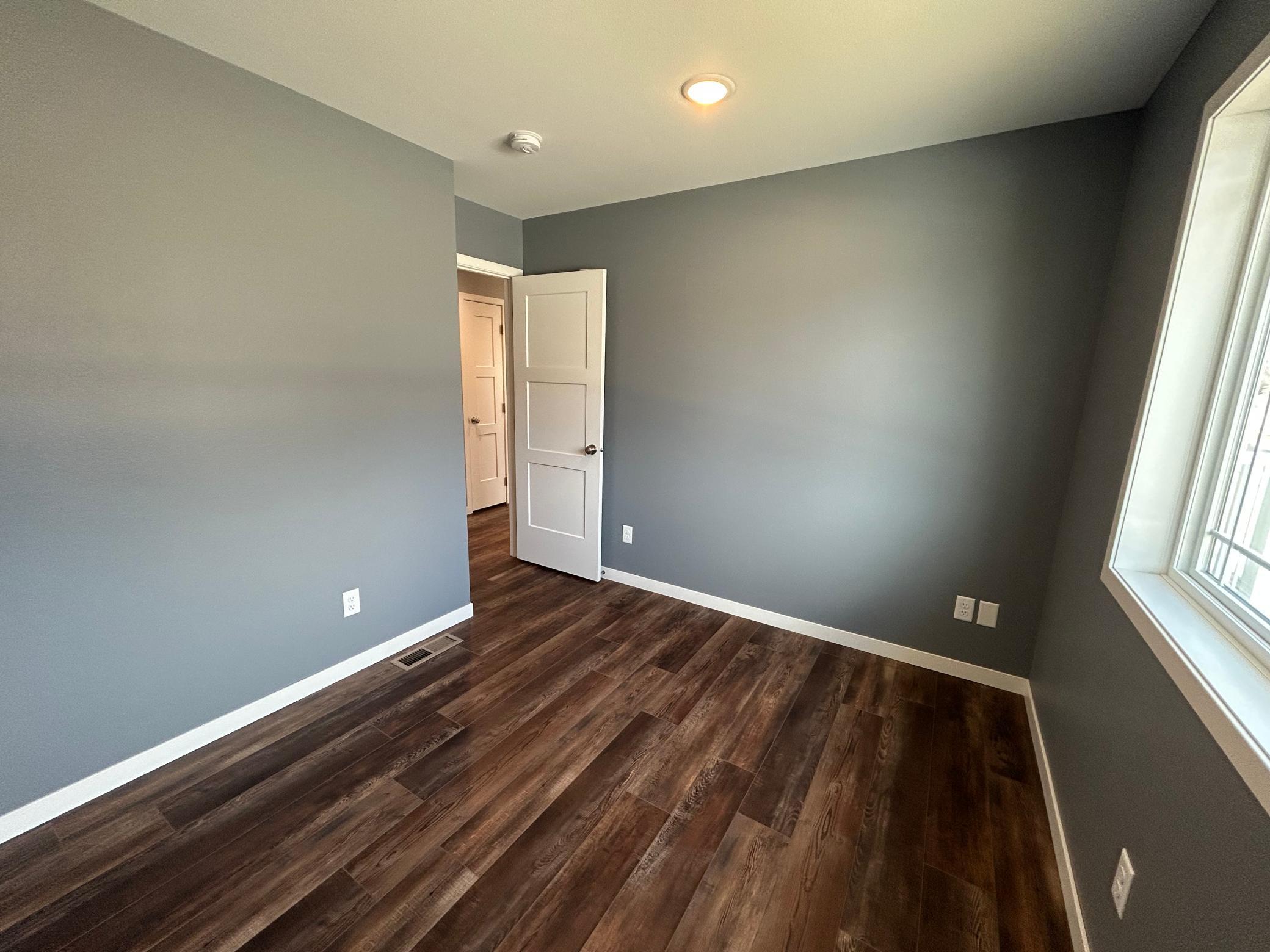 2022 single family home for sale at 2008 Nelson Drive in Thief River Falls, MN — 3 bed, 2 bath (photo 33 of 54)