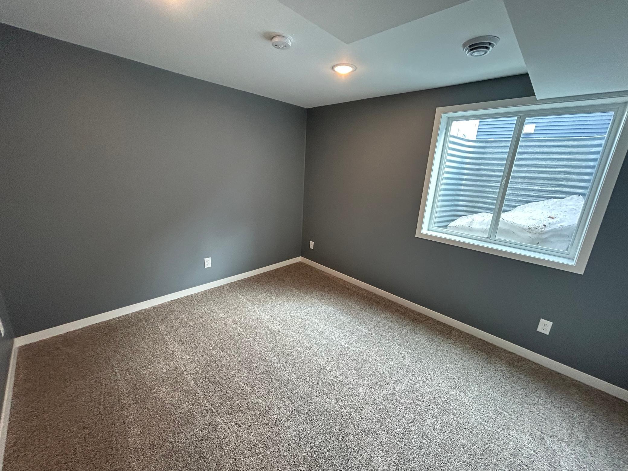 2022 single family home for sale at 2008 Nelson Drive in Thief River Falls, MN — 3 bed, 2 bath (photo 39 of 54)