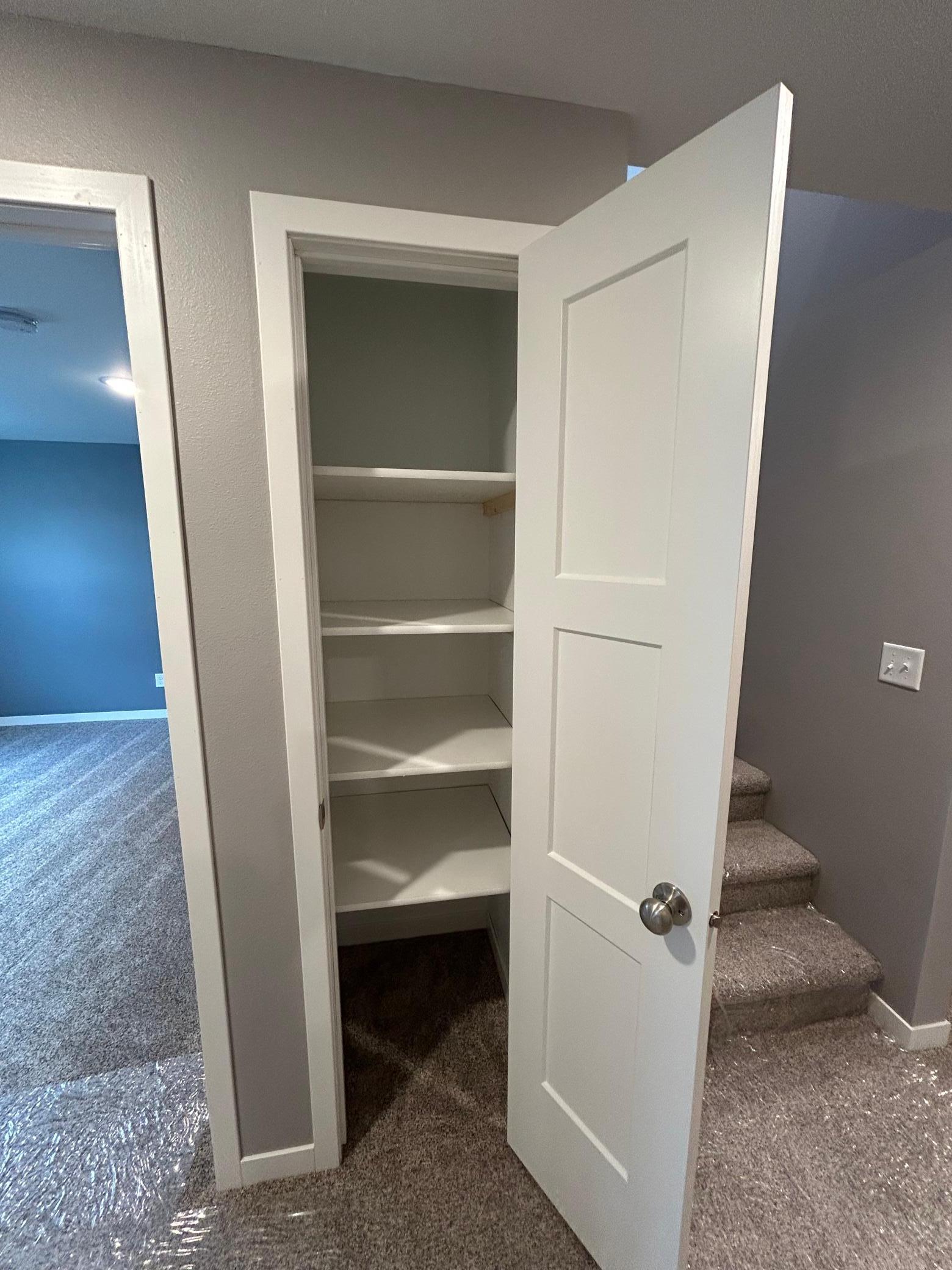 2022 single family home for sale at 2008 Nelson Drive in Thief River Falls, MN — 3 bed, 2 bath (photo 44 of 54)