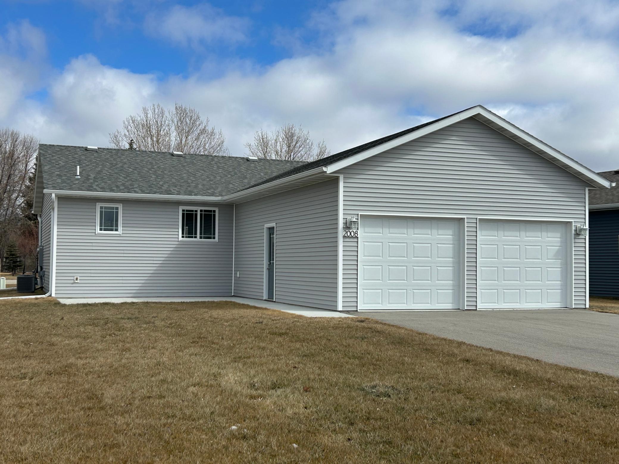2022 single family home for sale at 2008 Nelson Drive in Thief River Falls, MN — 3 bed, 2 bath (photo 52 of 54)