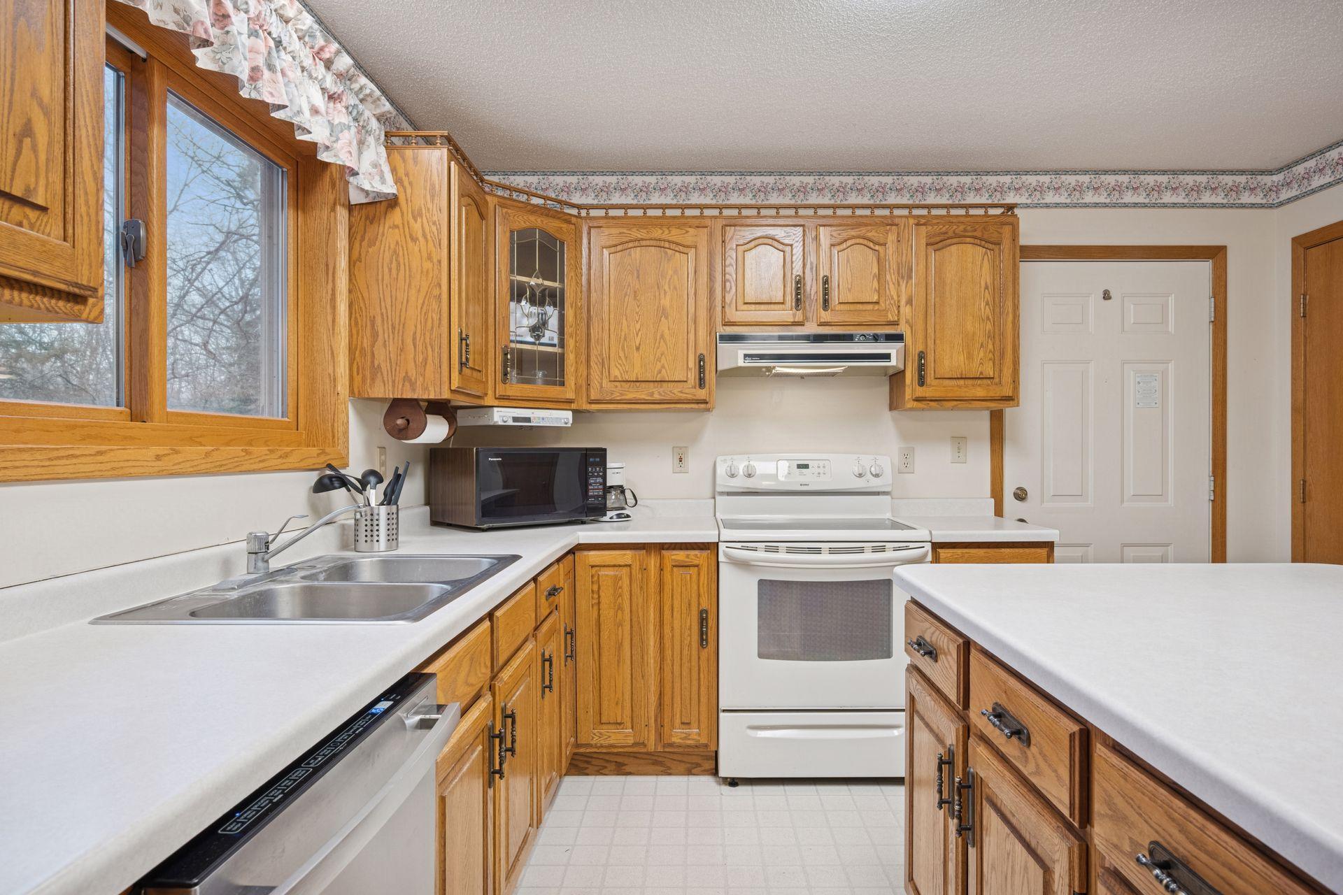 1994 single family home for sale at 12553 N Pelican Lane in Merrifield, MN — 2 bed, 2 bath (photo 13 of 48)