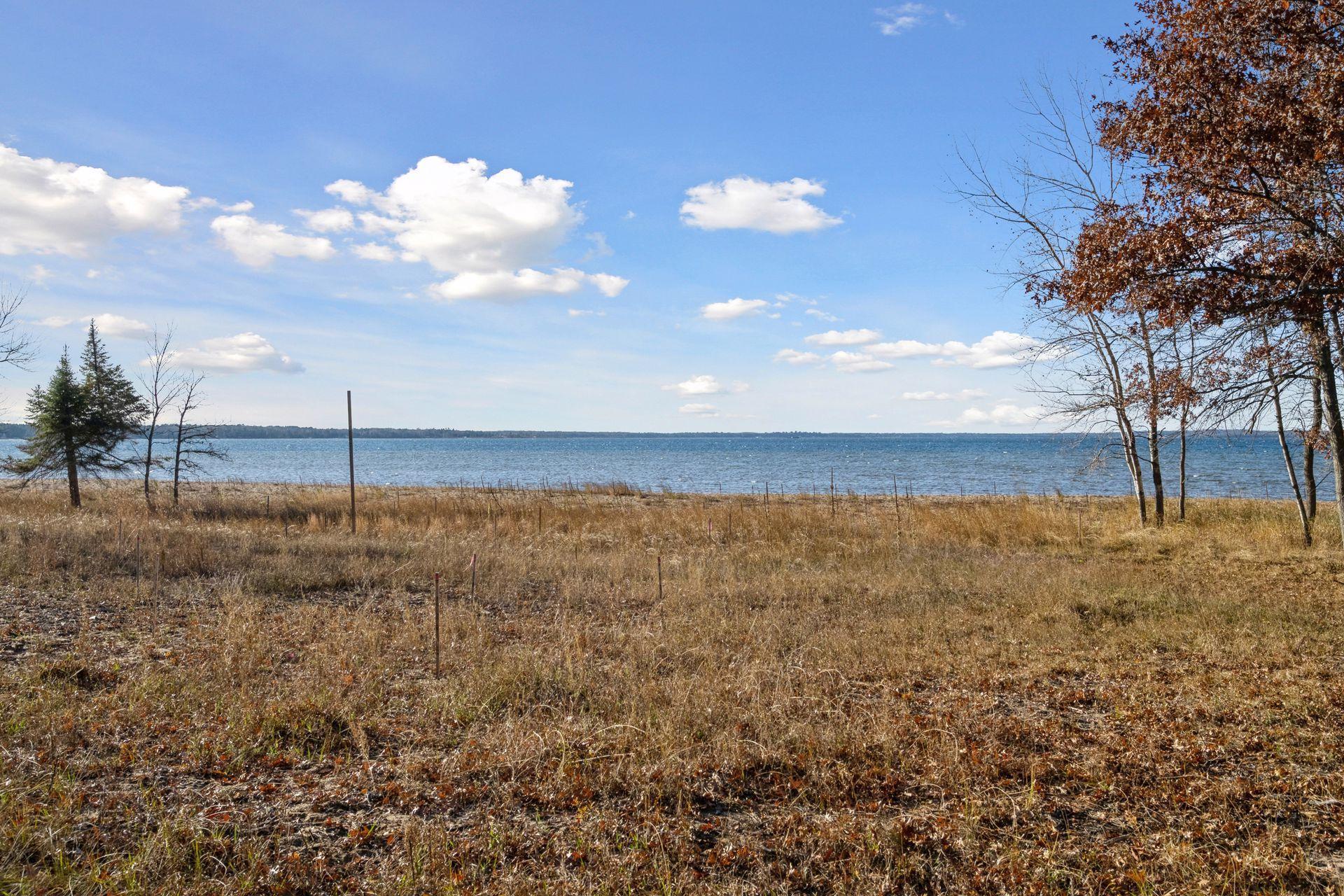 1994 single family home for sale at 12553 N Pelican Lane in Merrifield, MN — 2 bed, 2 bath (photo 4 of 48)