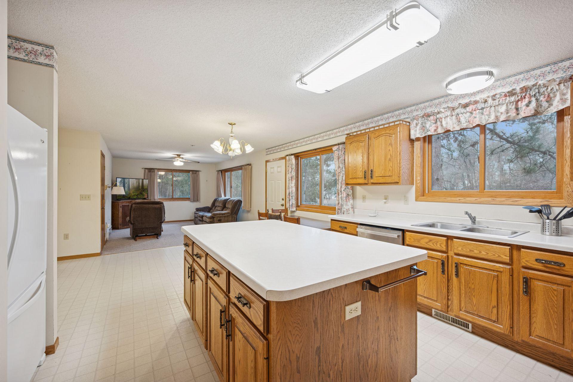 1994 single family home for sale at 12553 N Pelican Lane in Merrifield, MN — 2 bed, 2 bath (photo 10 of 48)