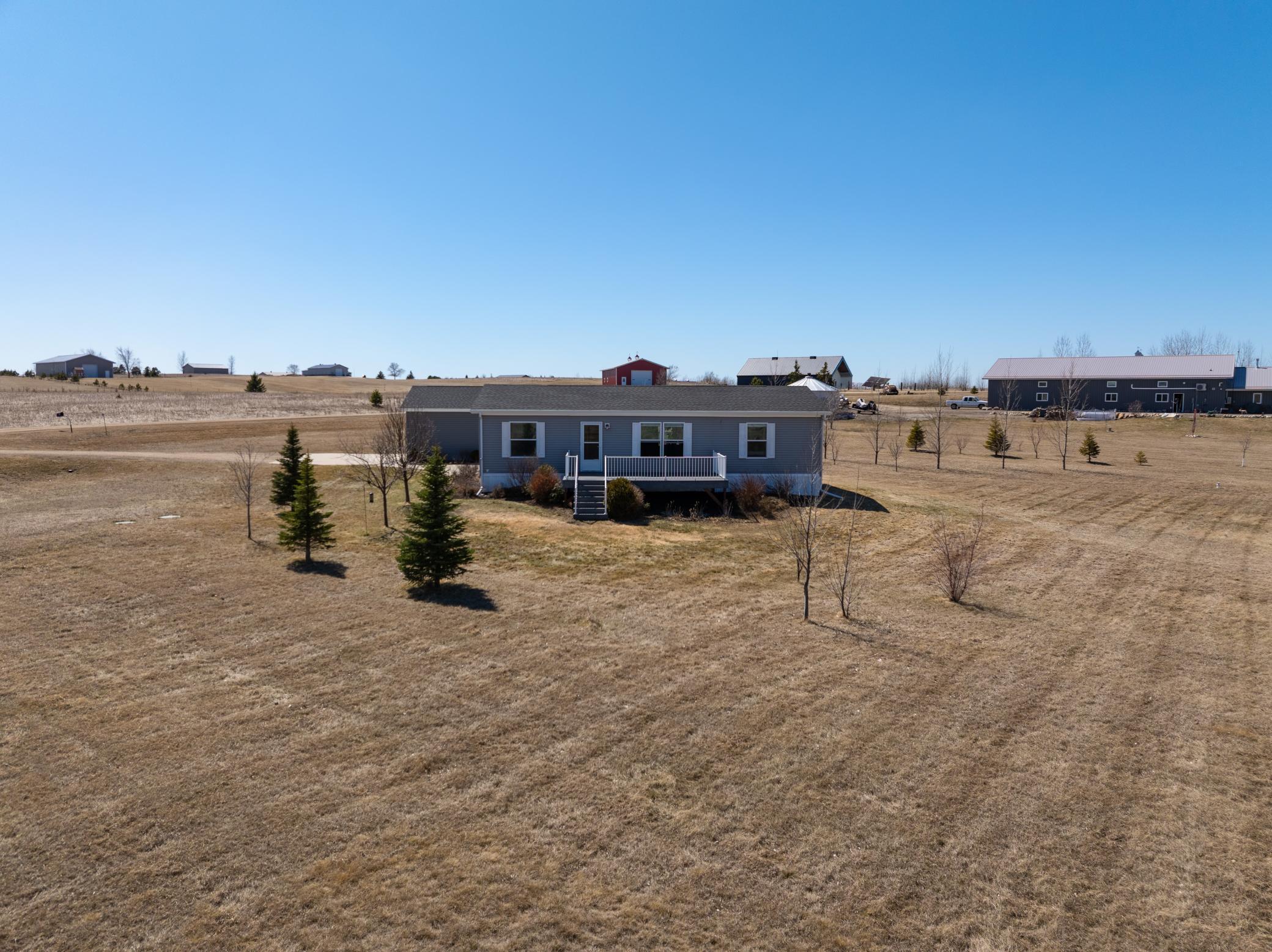 2016 single family home for sale at 10531 Cormorant Meadows Drive in Audubon, MN — 3 bed, 2 bath (photo 3 of 41)