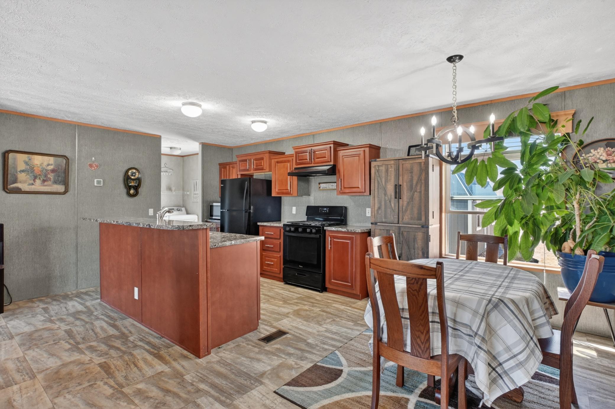 2016 single family home for sale at 10531 Cormorant Meadows Drive in Audubon, MN — 3 bed, 2 bath (photo 6 of 41)