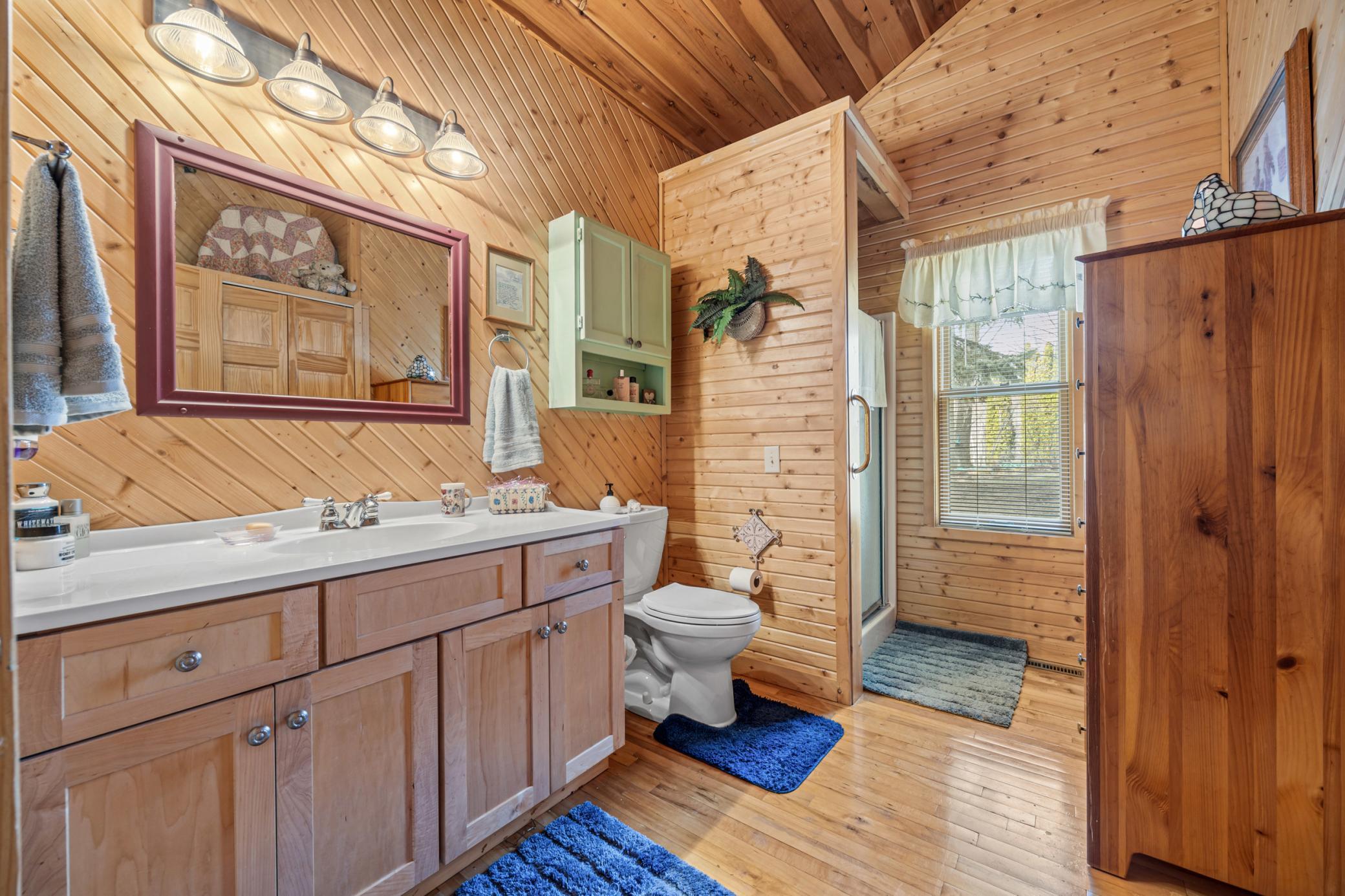 2001 single family home for sale at 32331 Loon Drive in Vergas, MN — 3 bed, 4 bath (photo 18 of 43)