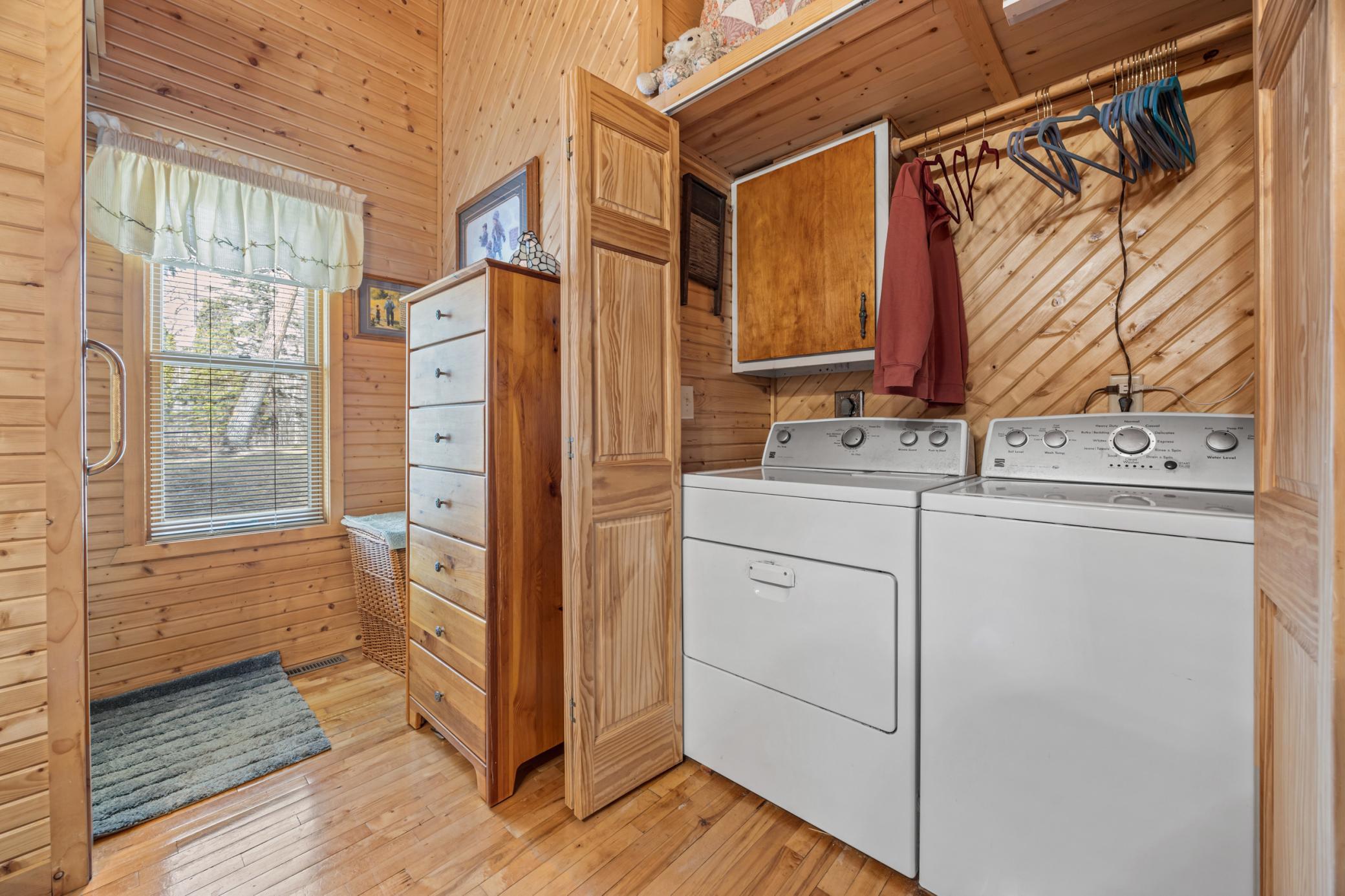 2001 single family home for sale at 32331 Loon Drive in Vergas, MN — 3 bed, 4 bath (photo 19 of 43)