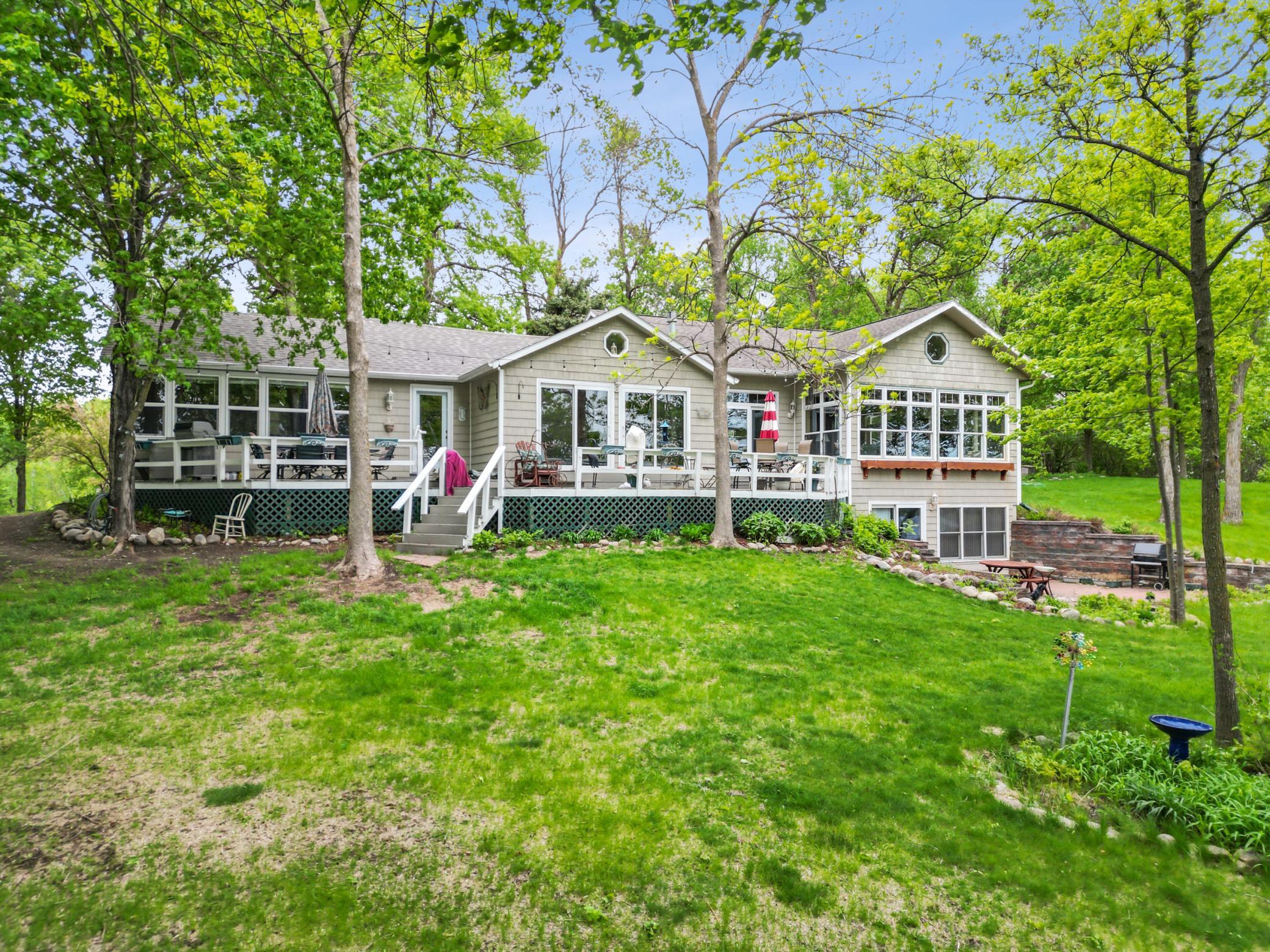 2001 single family home for sale at 32331 Loon Drive in Vergas, MN — 3 bed, 4 bath (photo 3 of 43)