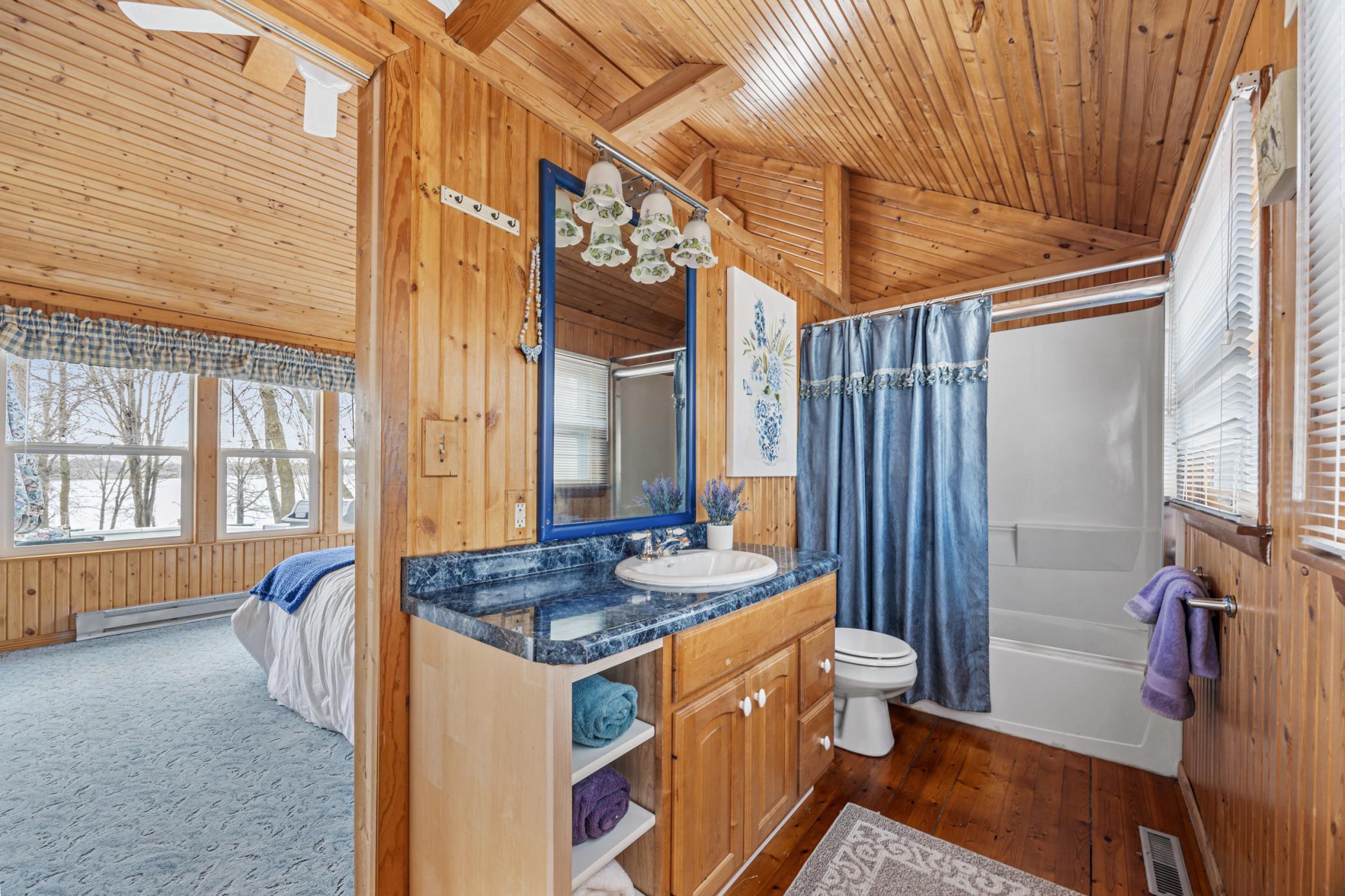 2001 single family home for sale at 32331 Loon Drive in Vergas, MN — 3 bed, 4 bath (photo 22 of 43)