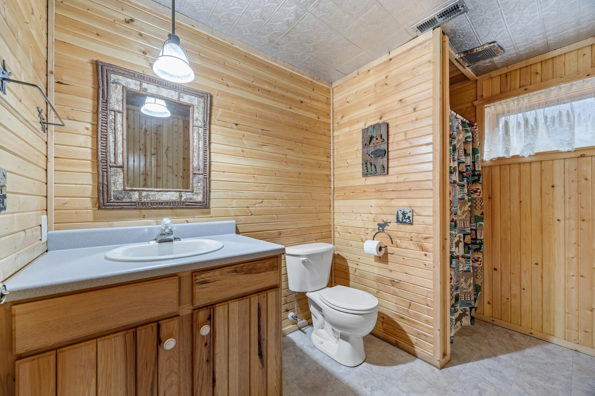 2001 single family home for sale at 32331 Loon Drive in Vergas, MN — 3 bed, 4 bath (photo 24 of 43)
