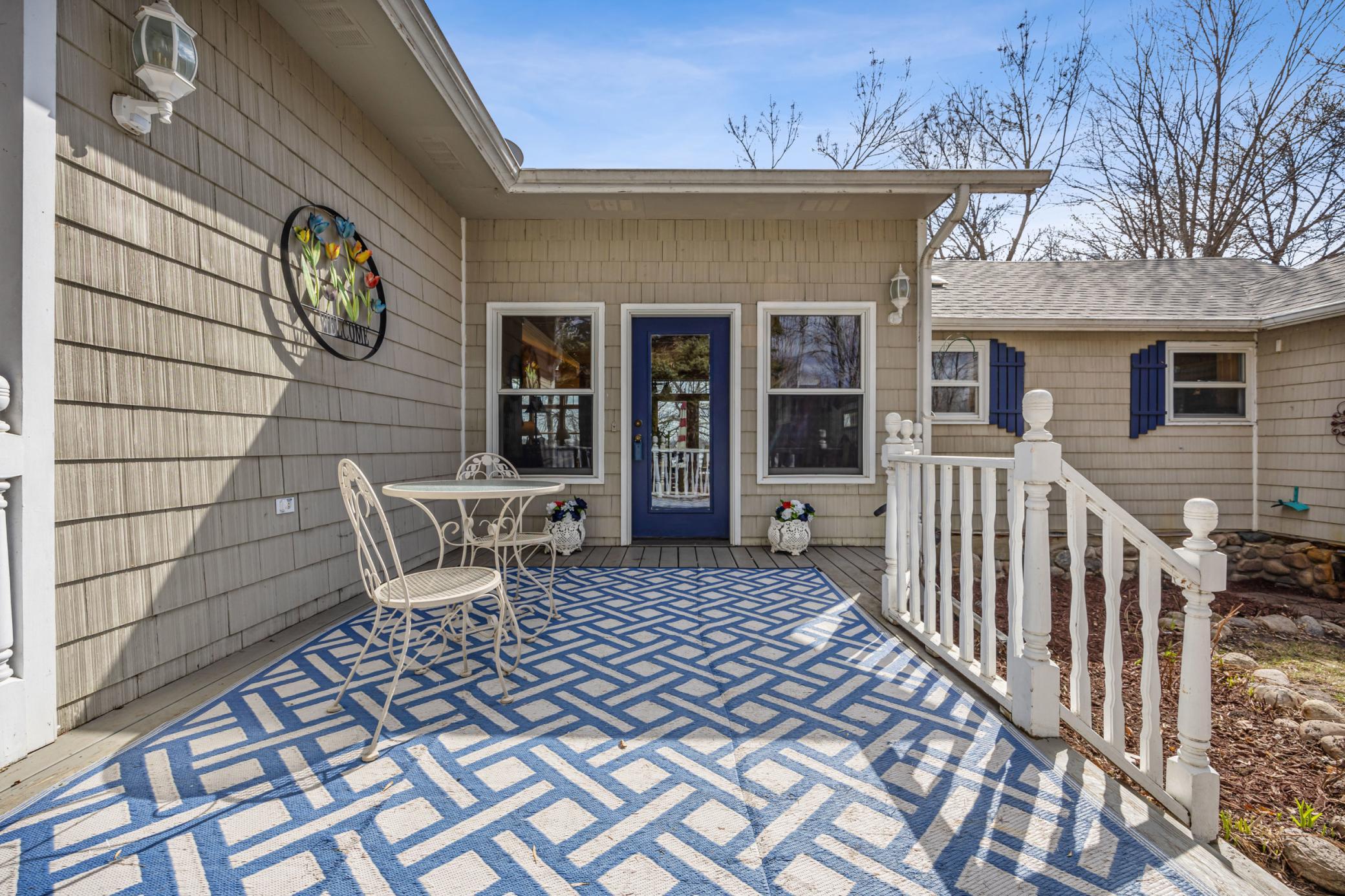 2001 single family home for sale at 32331 Loon Drive in Vergas, MN — 3 bed, 4 bath (photo 4 of 43)