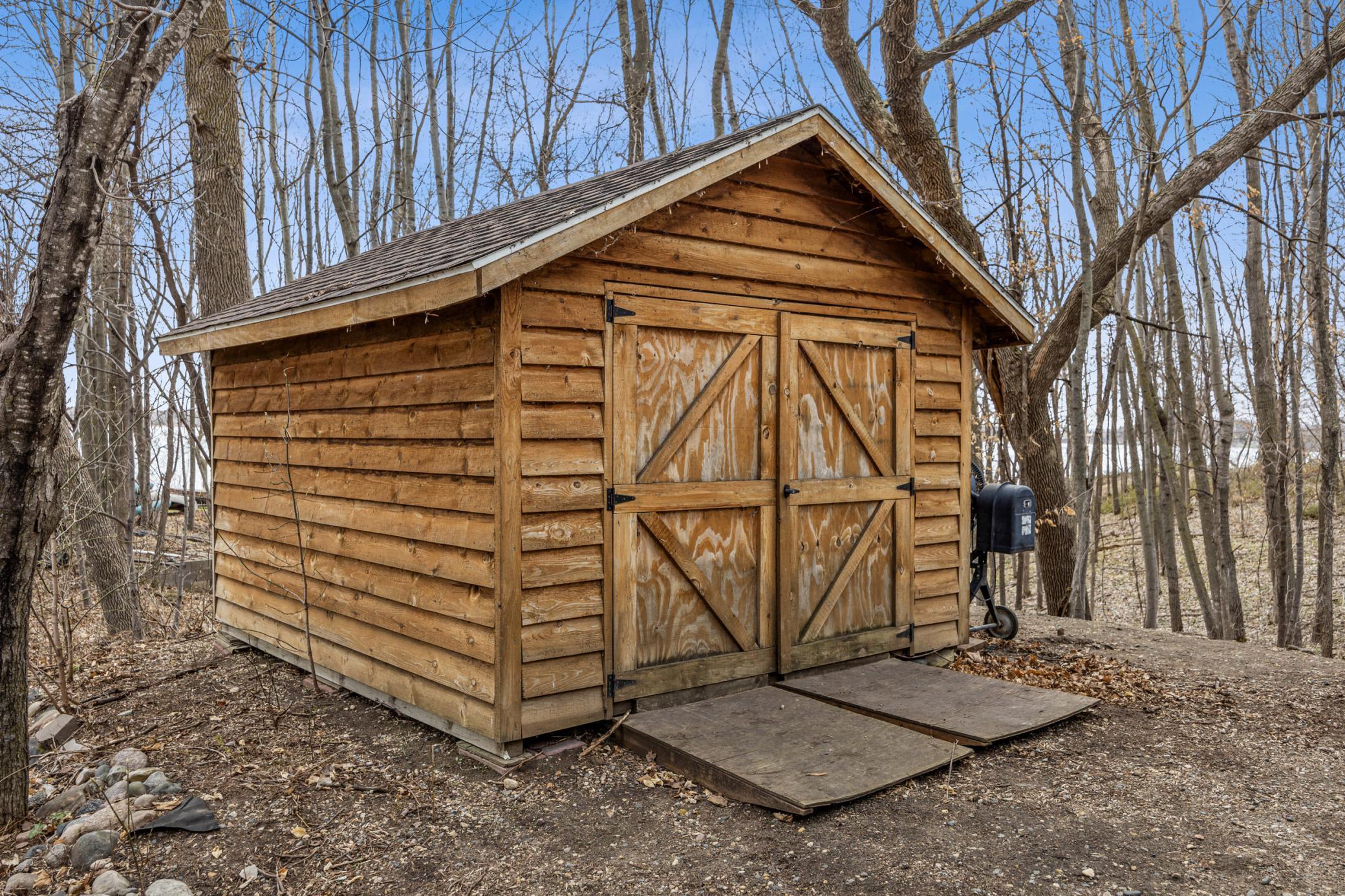 2001 single family home for sale at 32331 Loon Drive in Vergas, MN — 3 bed, 4 bath (photo 31 of 43)