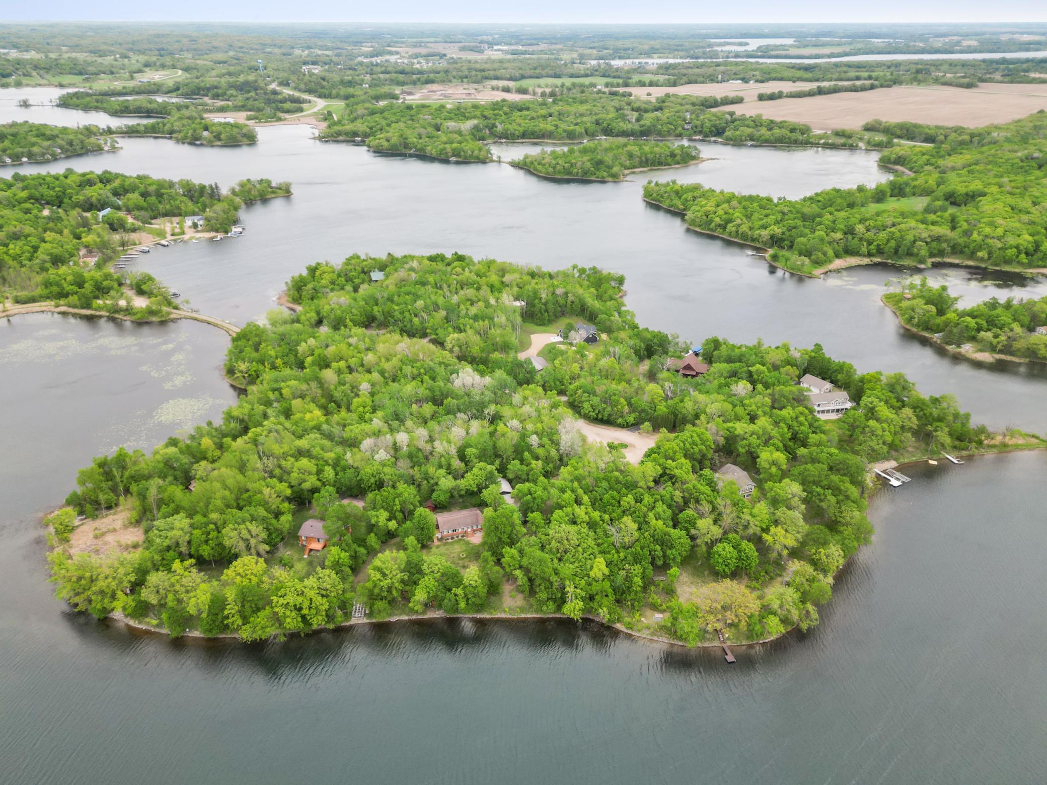 2001 single family home for sale at 32331 Loon Drive in Vergas, MN — 3 bed, 4 bath (photo 38 of 43)