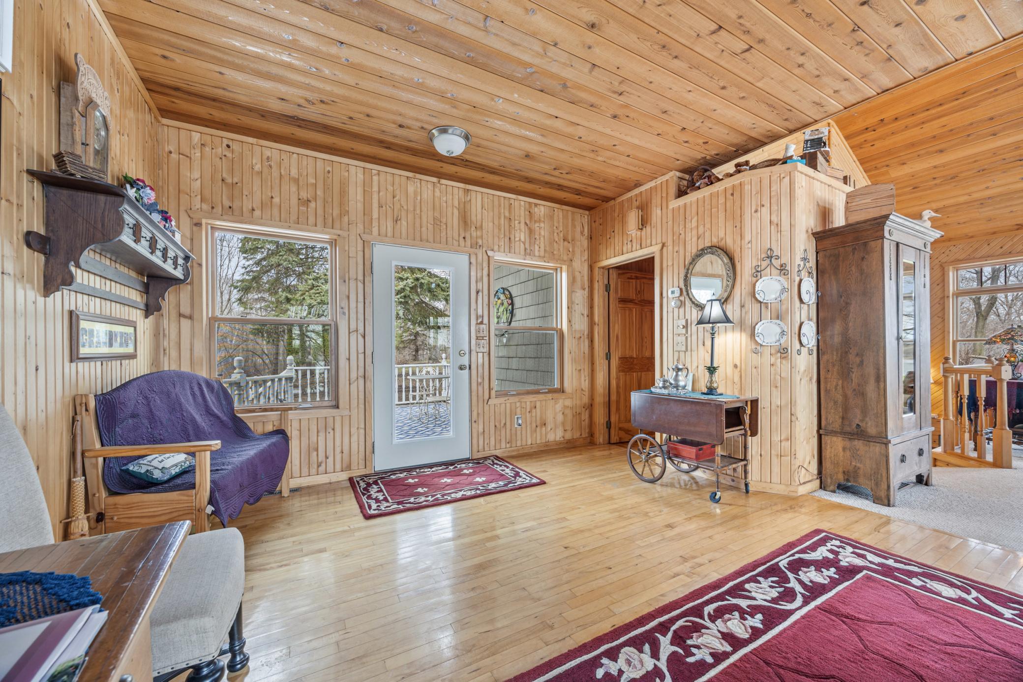 2001 single family home for sale at 32331 Loon Drive in Vergas, MN — 3 bed, 4 bath (photo 5 of 43)