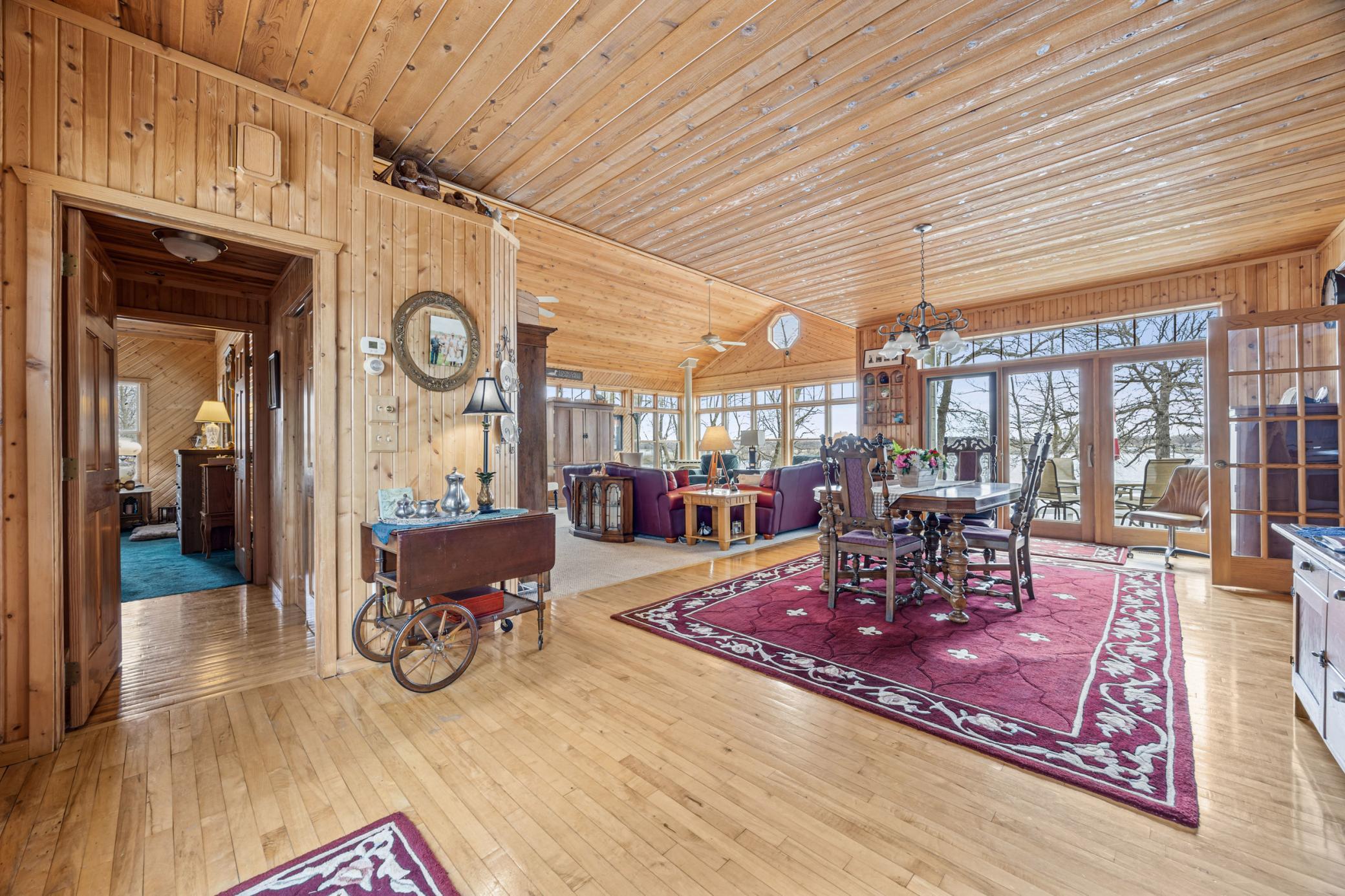 2001 single family home for sale at 32331 Loon Drive in Vergas, MN — 3 bed, 4 bath (photo 6 of 43)