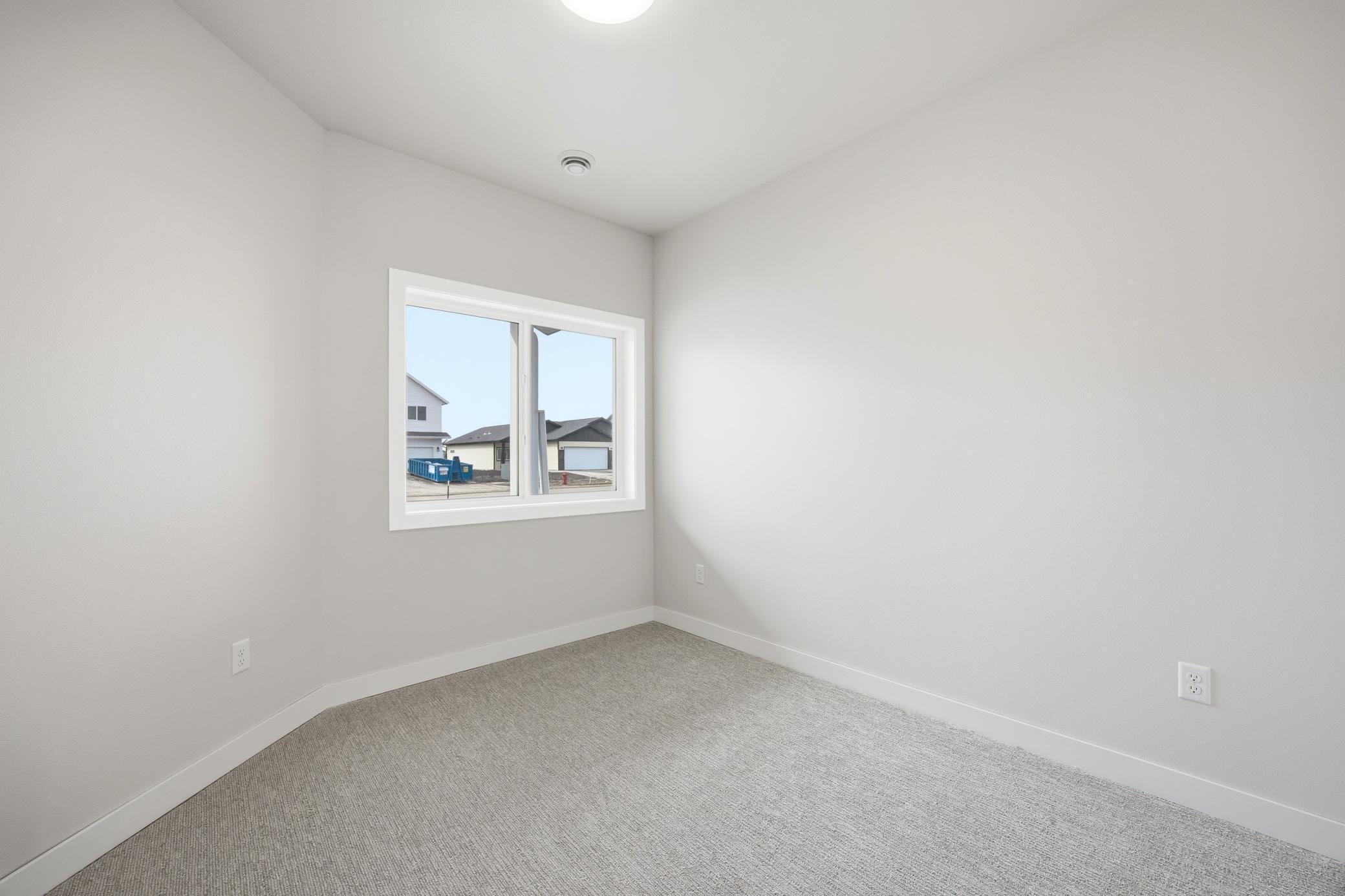 6267 87 Avenue S, Horace ND 58047 - Photo 6 of 32