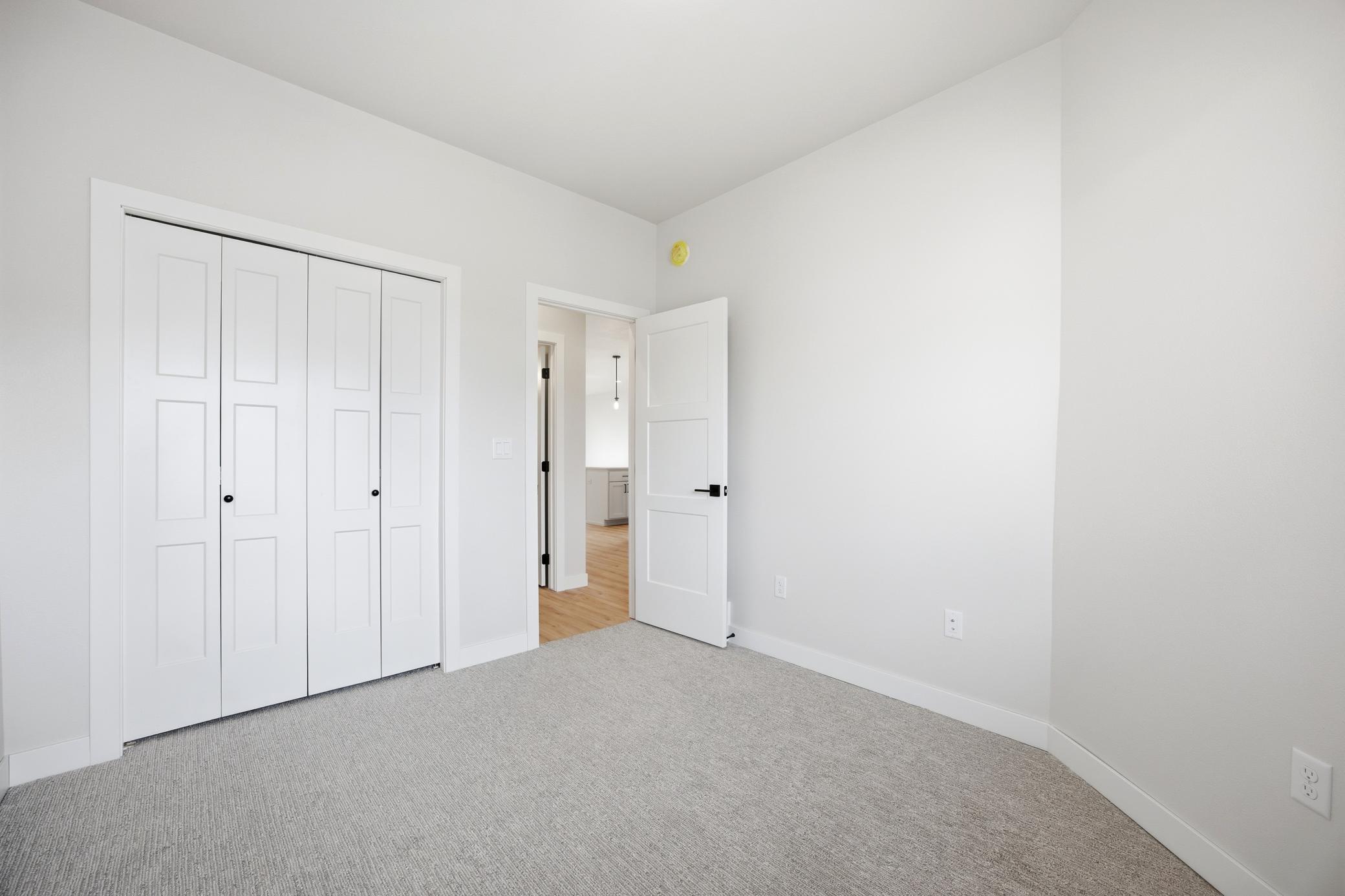 6267 87 Avenue S, Horace ND 58047 - Photo 7 of 32