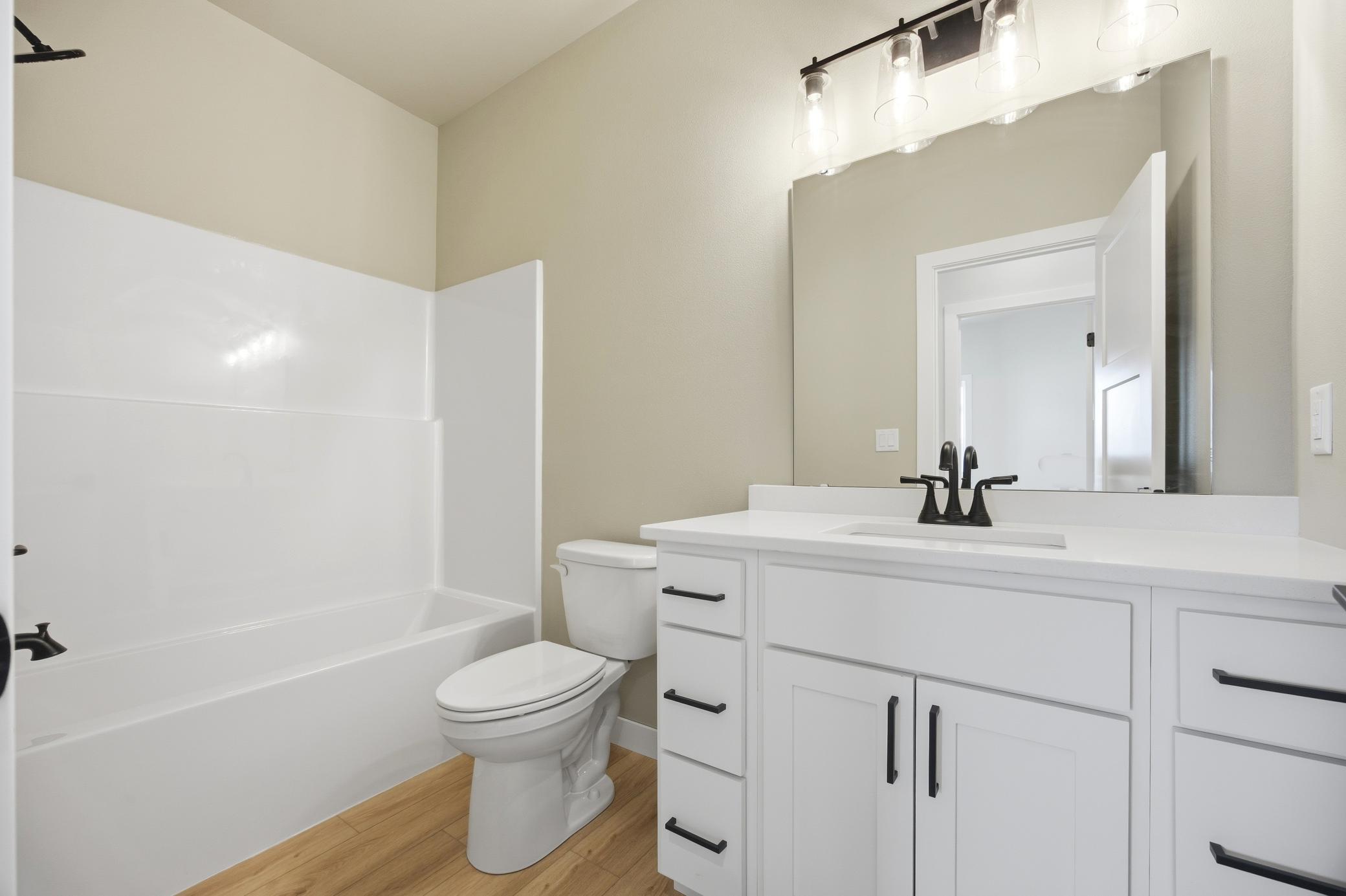 6267 87 Avenue S, Horace ND 58047 - Photo 8 of 32