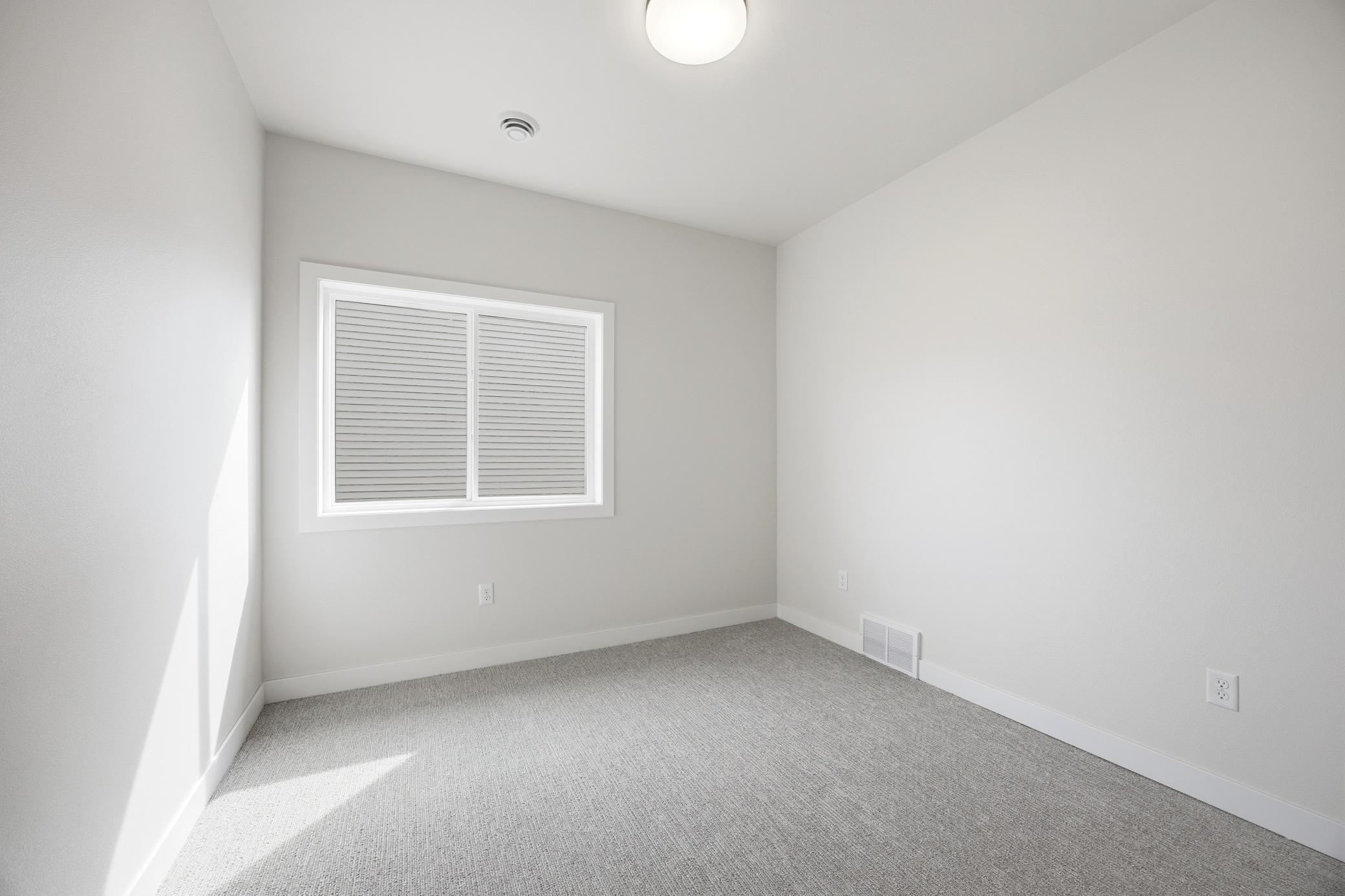 6267 87 Avenue S, Horace ND 58047 - Photo 9 of 32