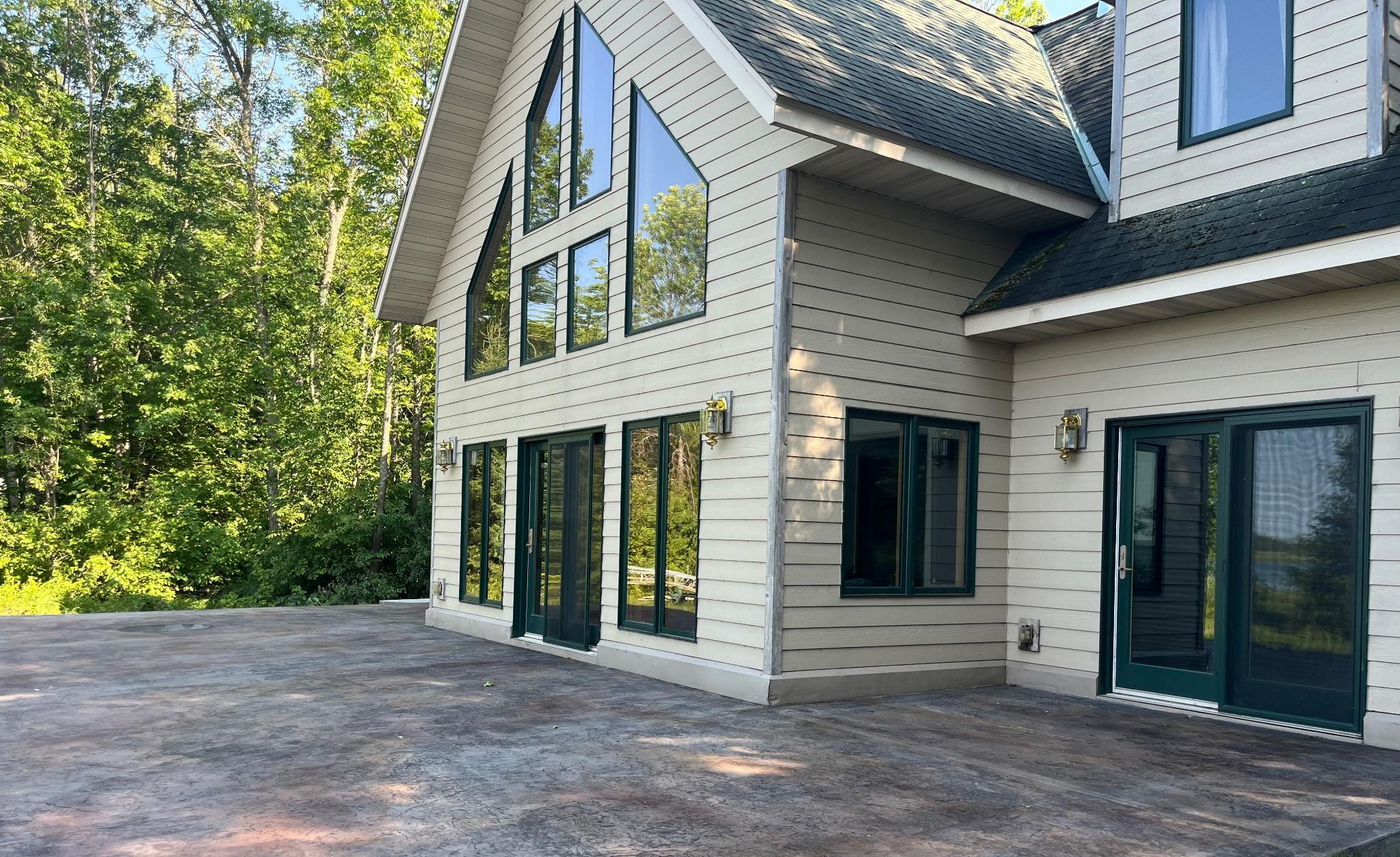 2006 single family home for sale at 10804 W Splithand Road in Grand Rapids, MN — 5 bed, 3 bath (photo 2 of 44)