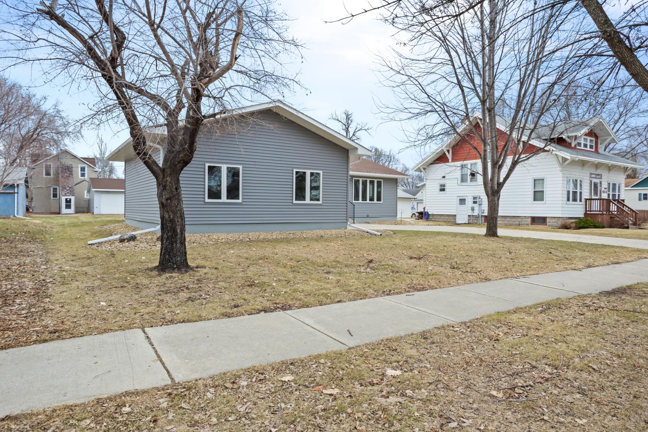 610 4th Street N, Wahpeton ND 58075 - Photo 41 of 48