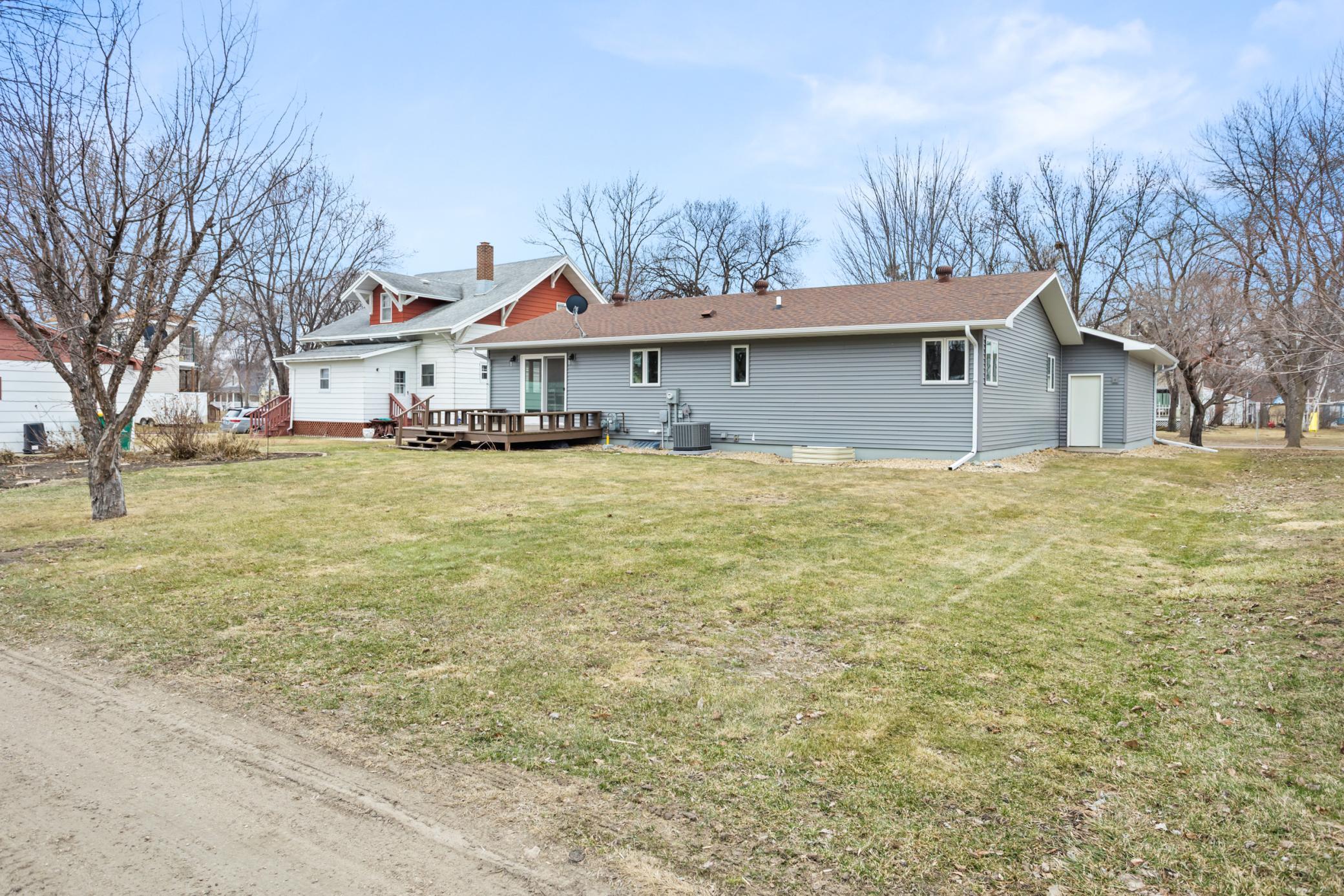 610 4th Street N, Wahpeton ND 58075 - Photo 43 of 48